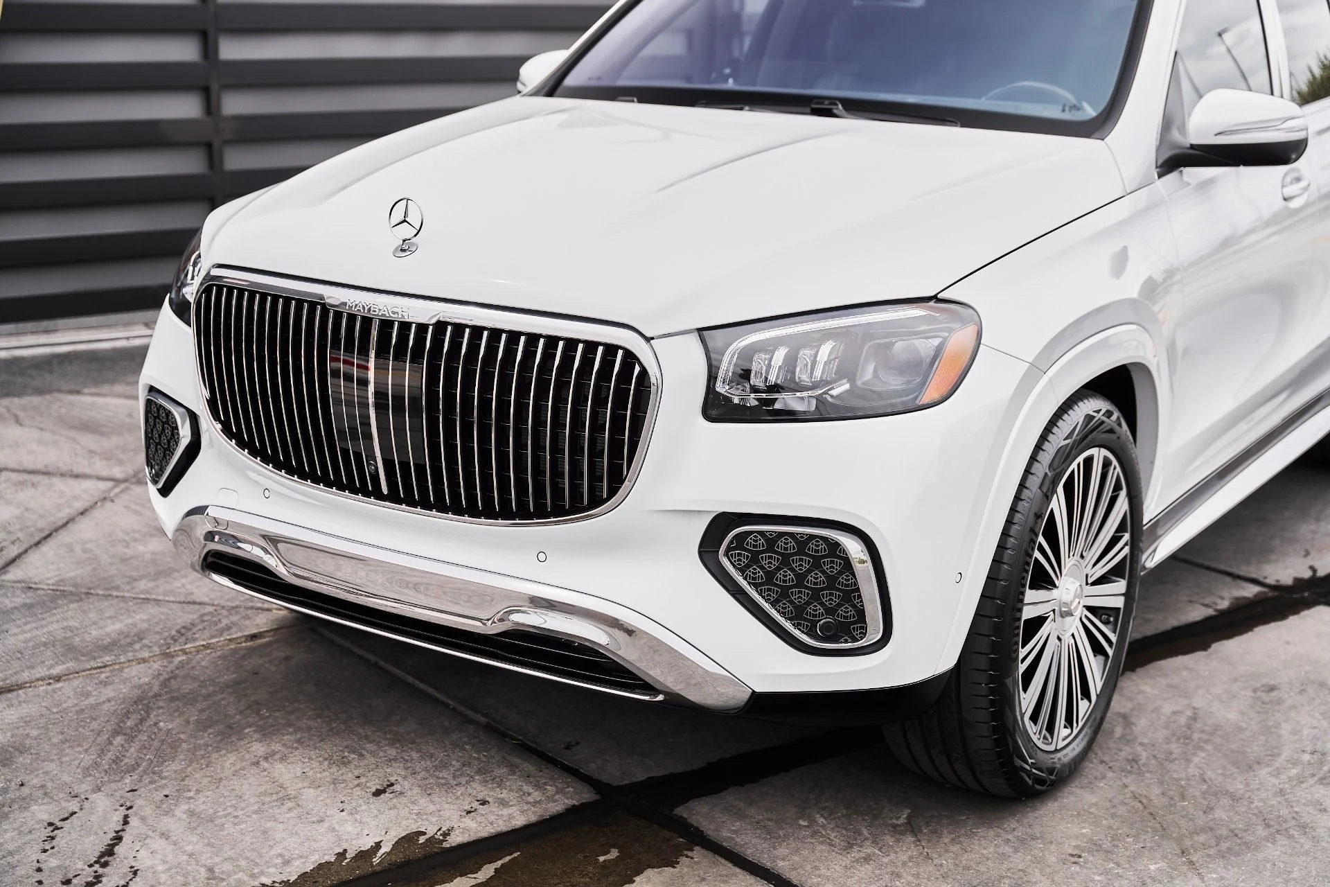 mph004_3176252724_Used_2026_Mercedes_Benz_GLS_Maybach_GLS_600_1777160207_b8a838d3ad