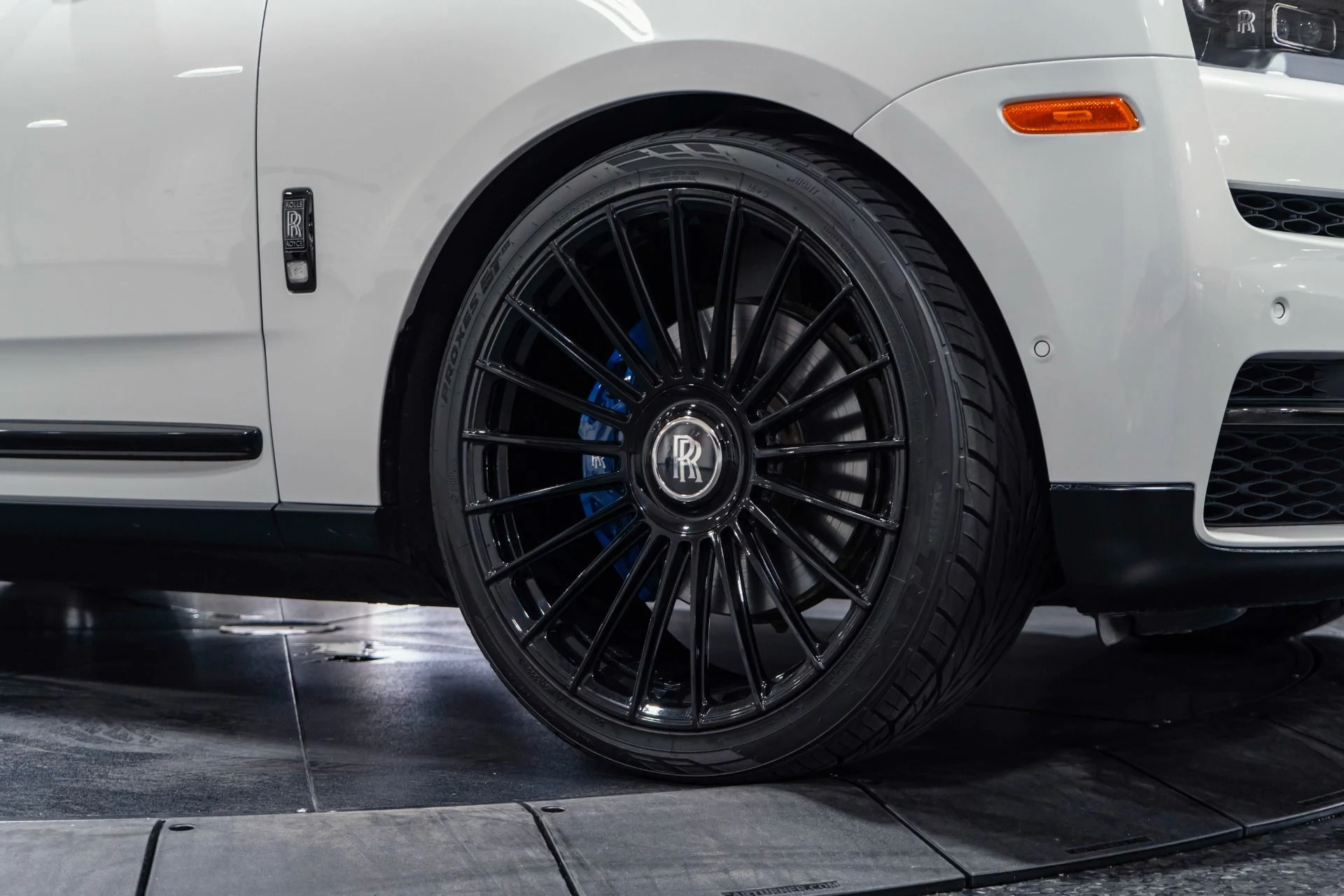 mph004_3177643096_Used_2021_Rolls_Royce_Black_Badge_Cullinan_Black_Badge_Provenance_2027_1771275656_0ff7697eb6