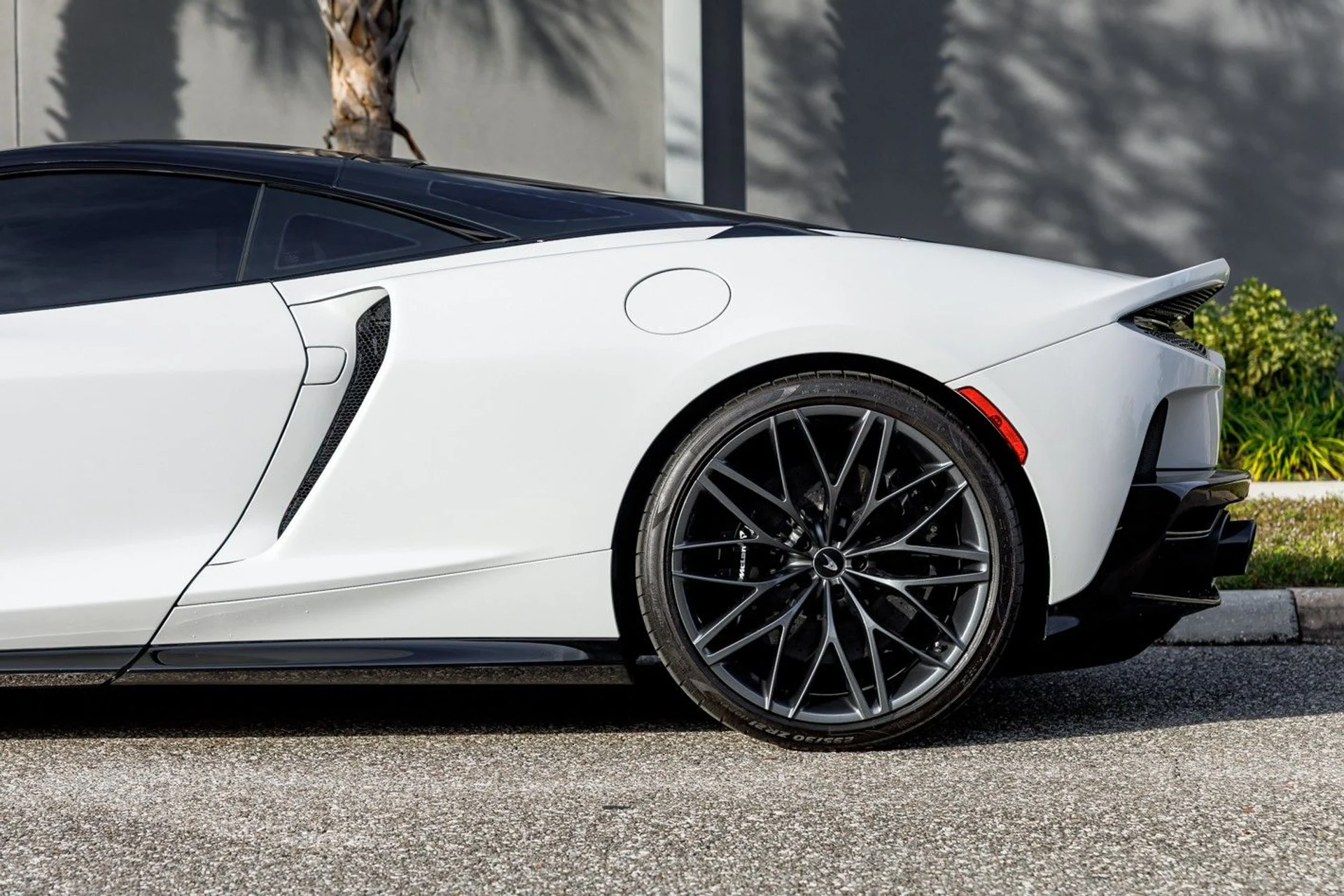 mph004_317778263_631_p5_l_d3f84cb36a