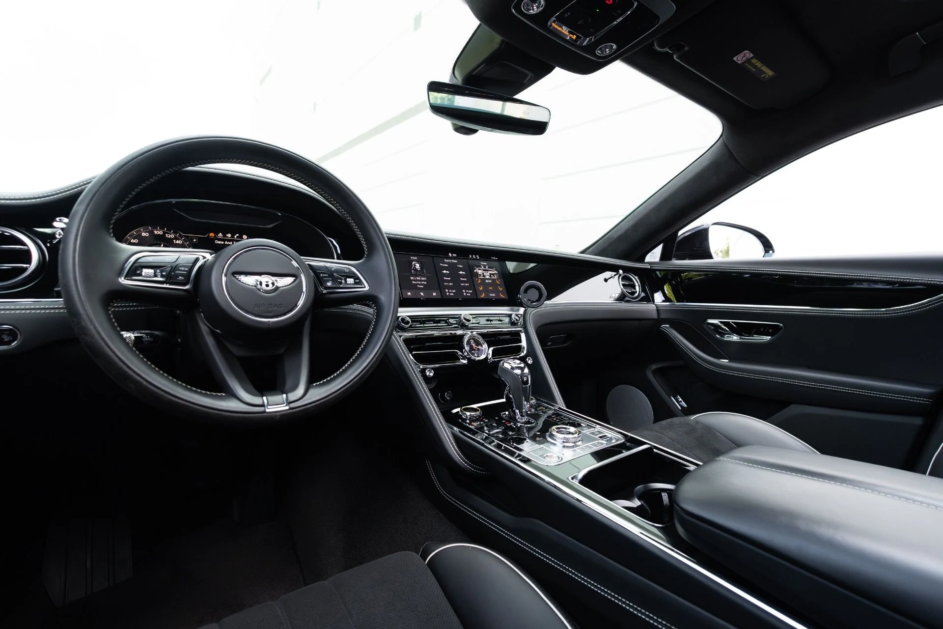mph004_3180317345_Used_2023_Bentley_Flying_Spur_S_V8_1778782784_1d19892675