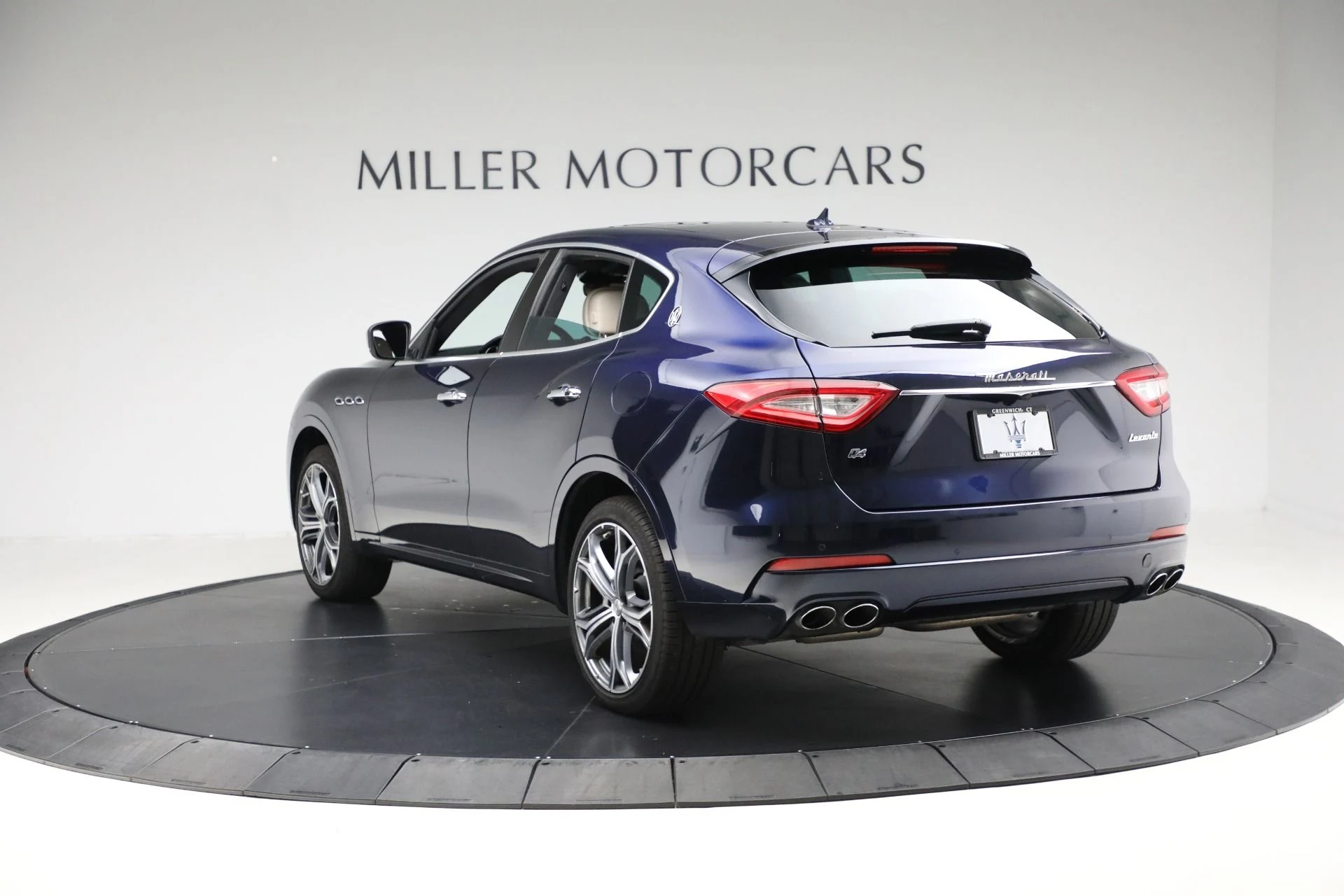 mph004_3185211321_Used_2019_Maserati_Levante_1763071914_67376e3f00