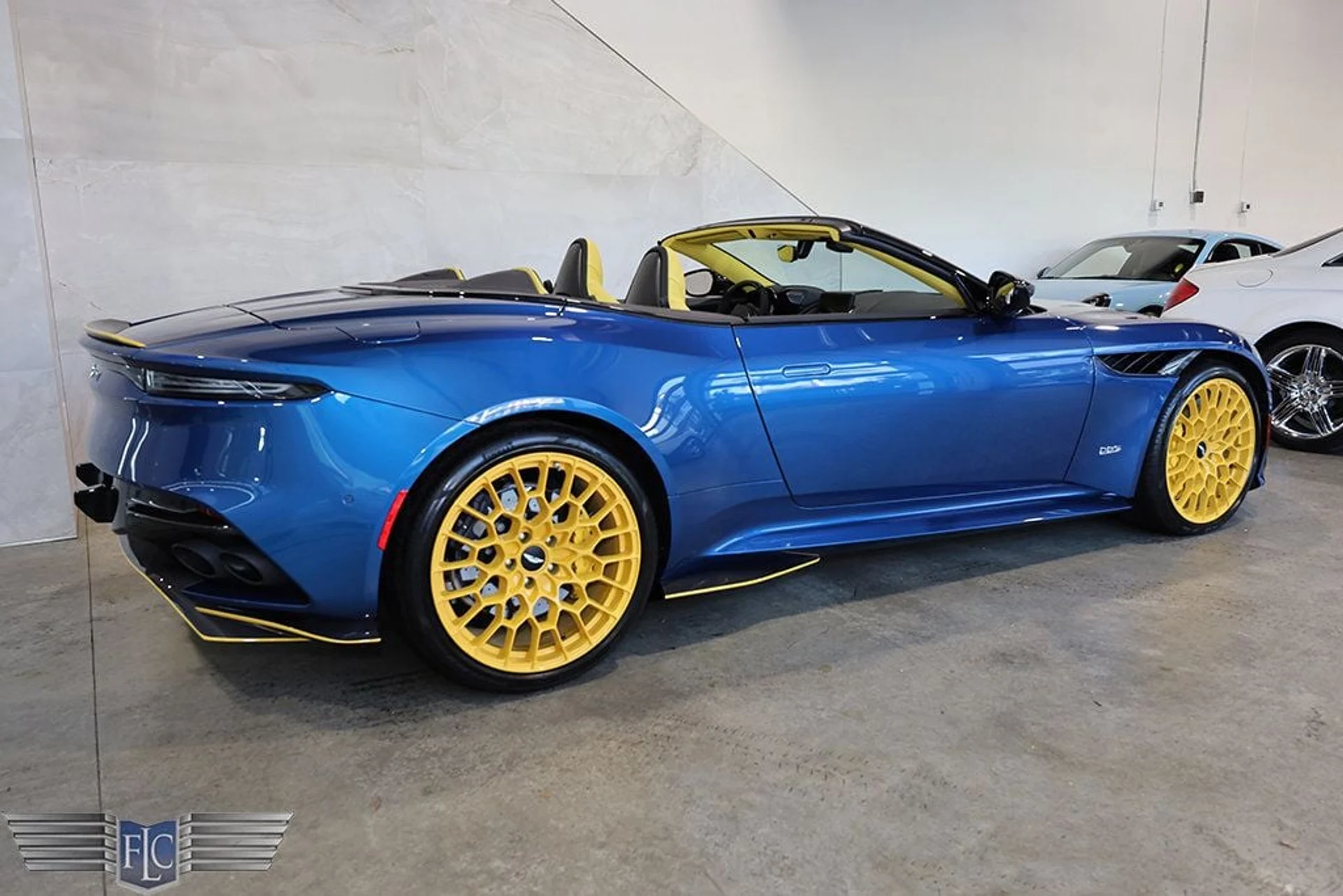 mph004_3188485810_used_2023_aston_martin_dbs_20235volante770ultimate_9689_22994688_5_1024_8746bac8a0