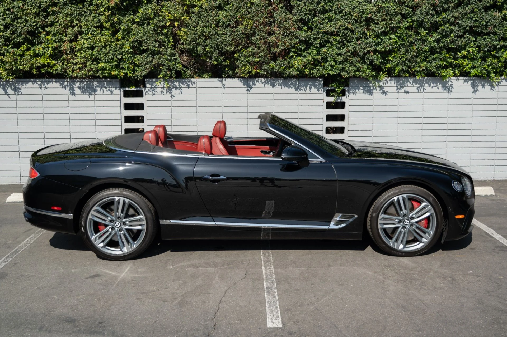 mph004_3189600397_Used_2023_Bentley_Continental_GTC_V8_1755892856_28079b0310