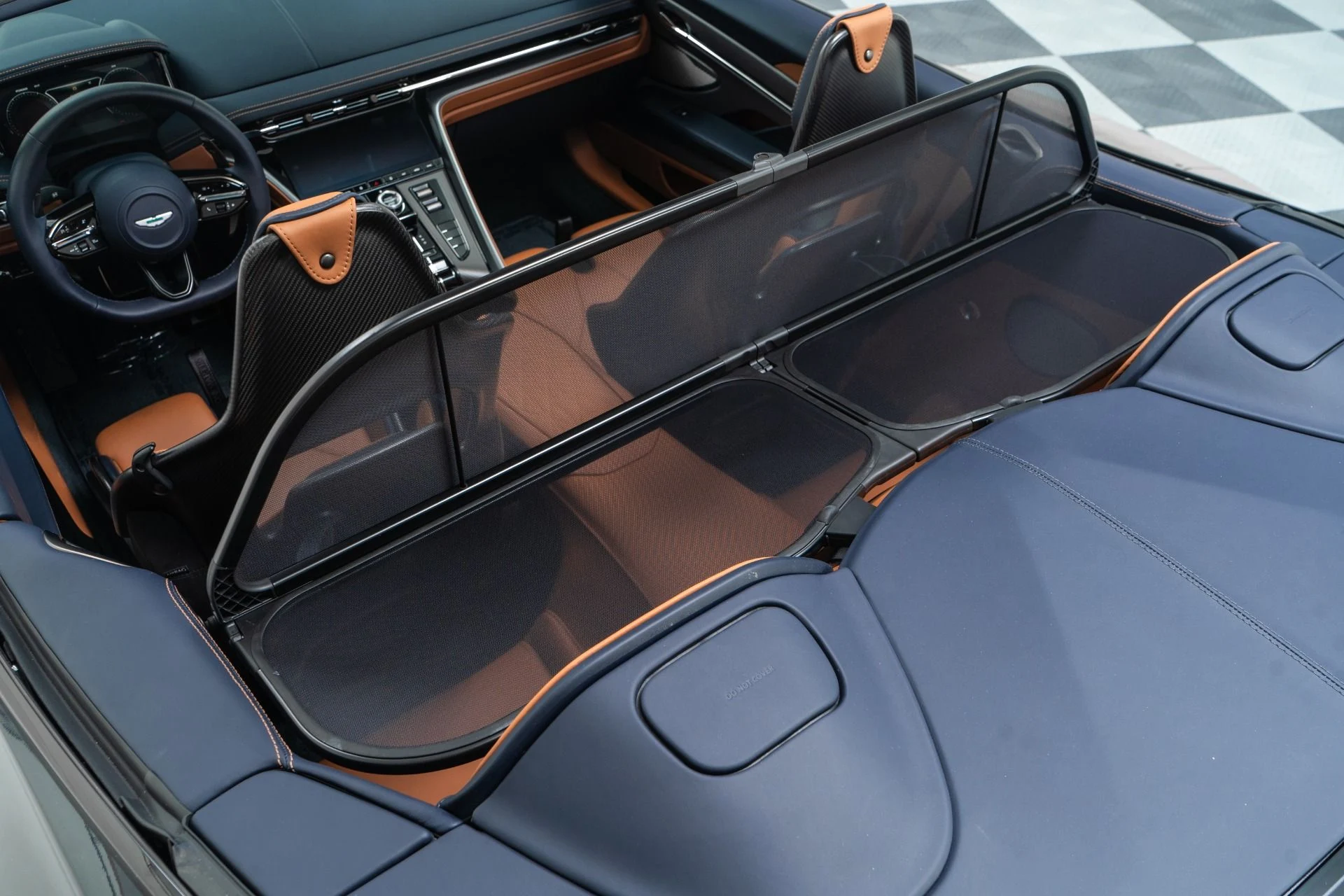 mph004_3192630272_Used_2025_Aston_Martin_DB_12_Volante_1753885484_56db359c4a