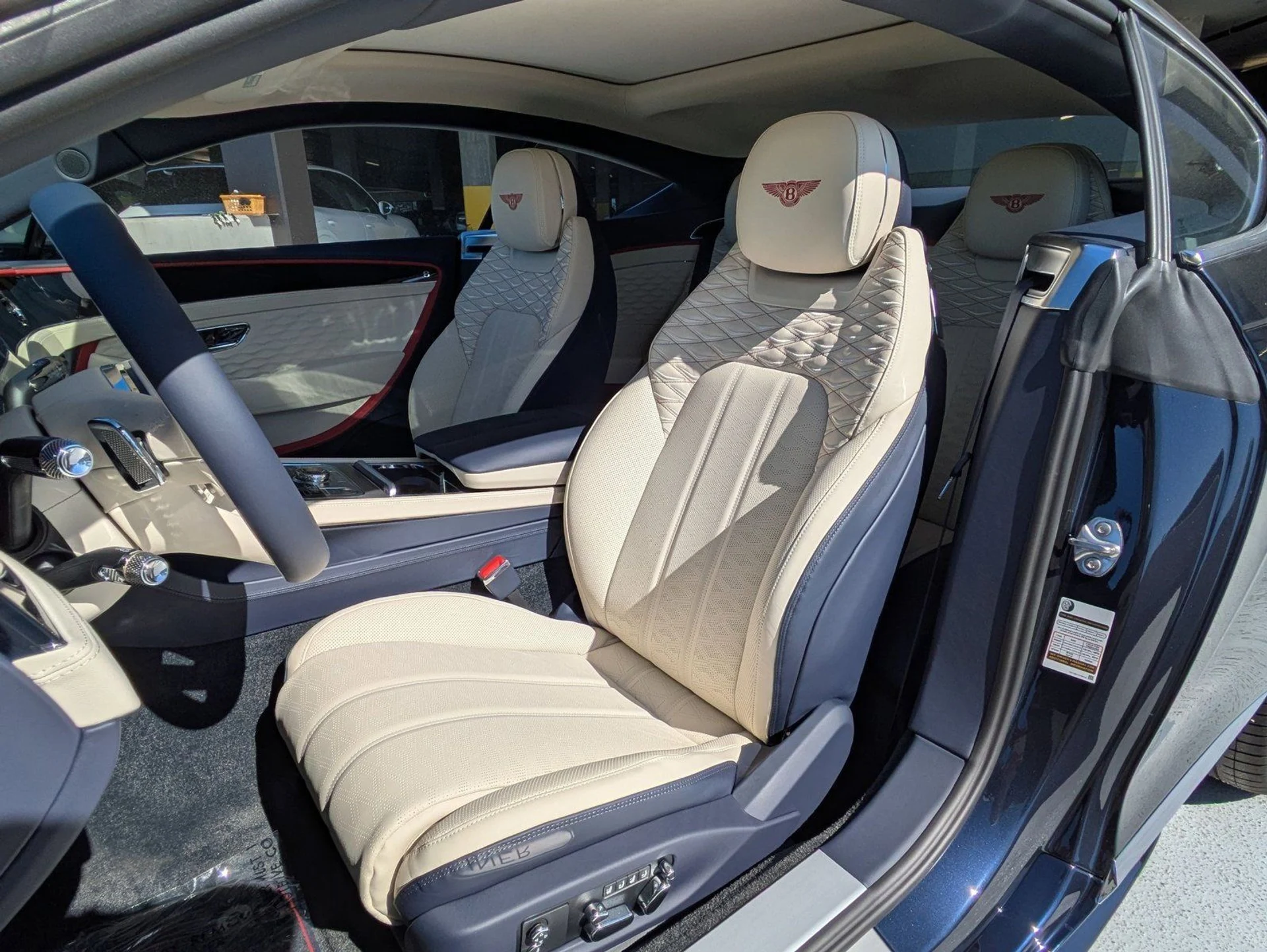 mph004_31938467_84a57ee5b291495cce4c0a19bf29a823x_9cef63ee77