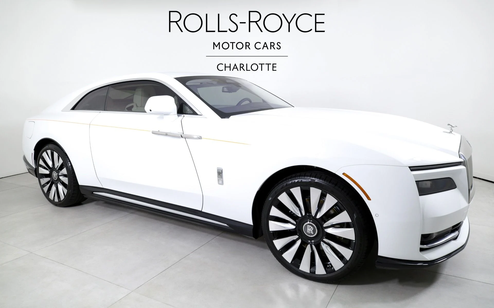 mph004_3199647907_Used_2024_Rolls_Royce_Spectre_1722271602_8b34c77002