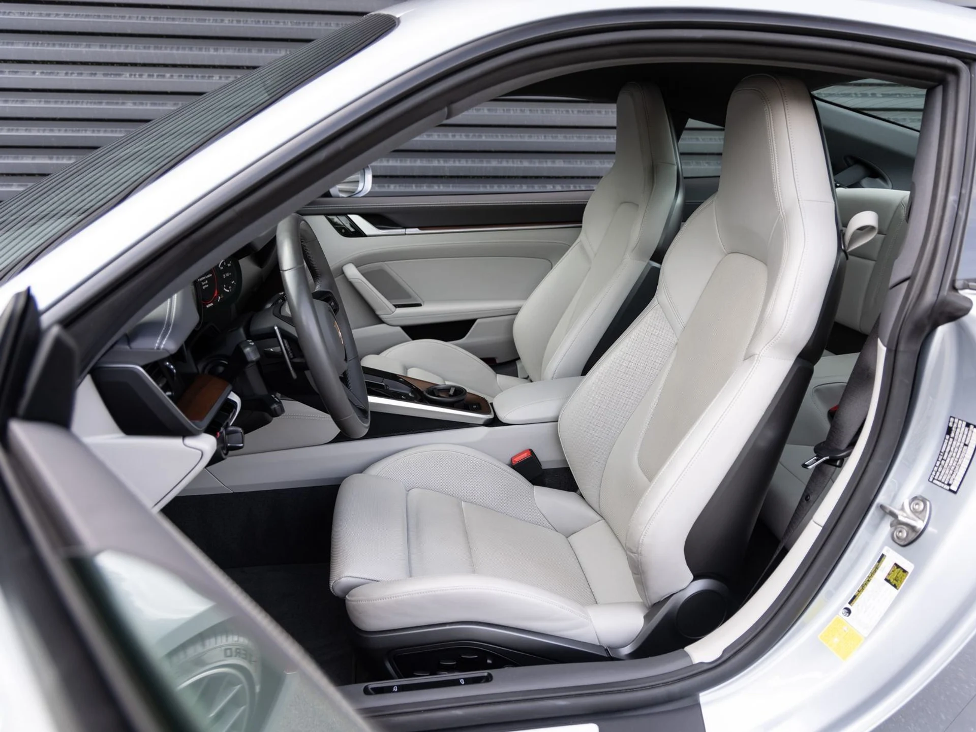 mph004_3201476617_5_616821a900