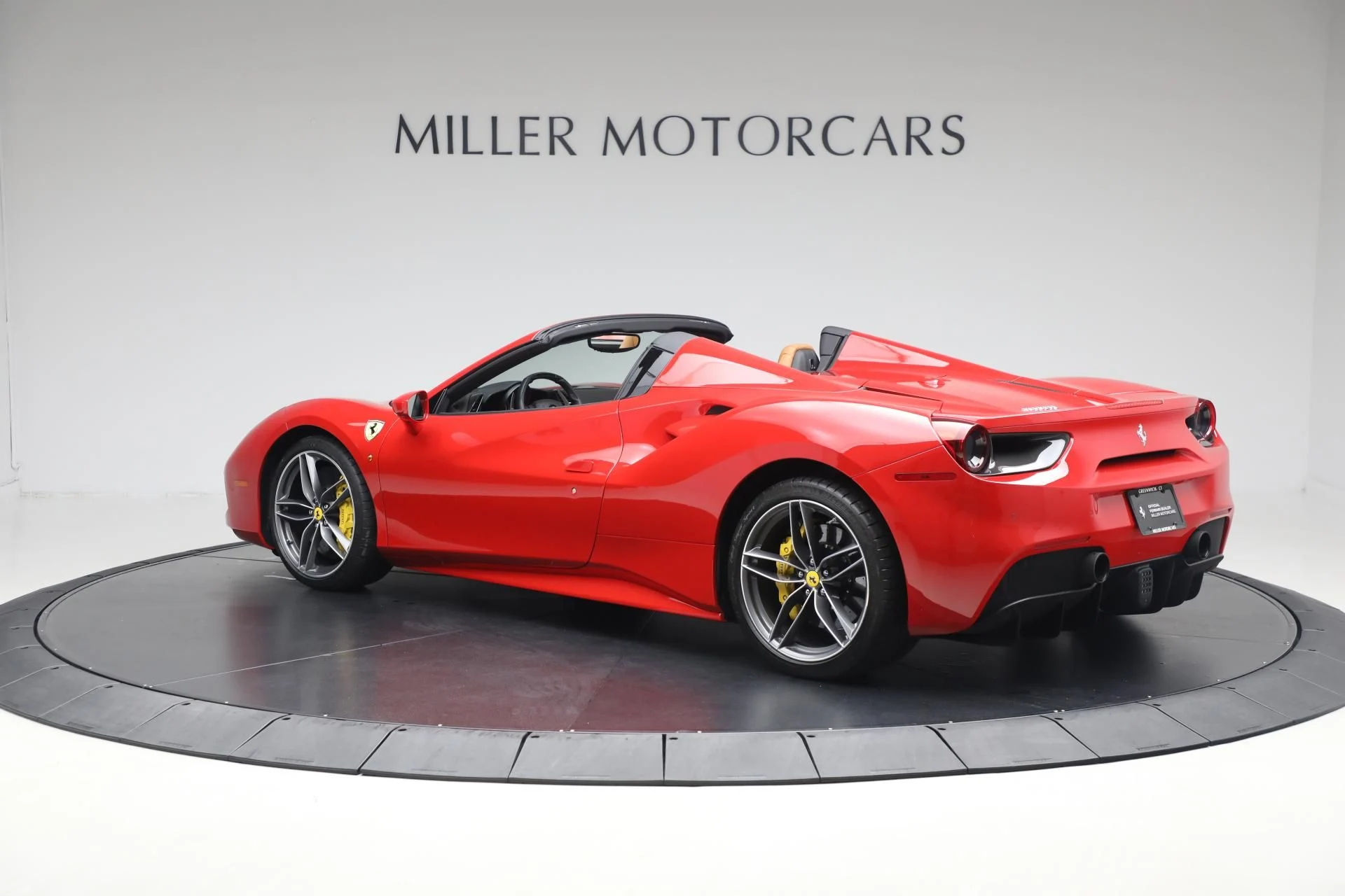 mph004_3203494167_Used_2018_Ferrari_488_Spider_dd3890ced0