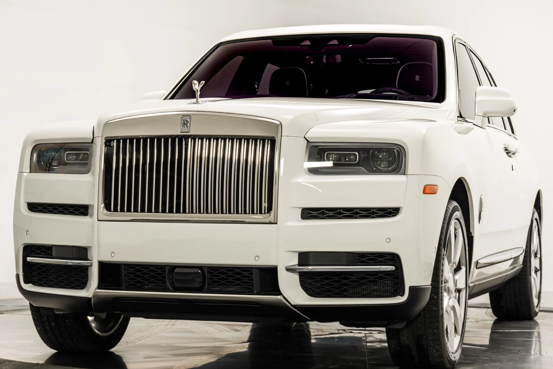 mph004_3205439087_Used_2020_Rolls_Royce_Cullinan_1759852565_16067d061c