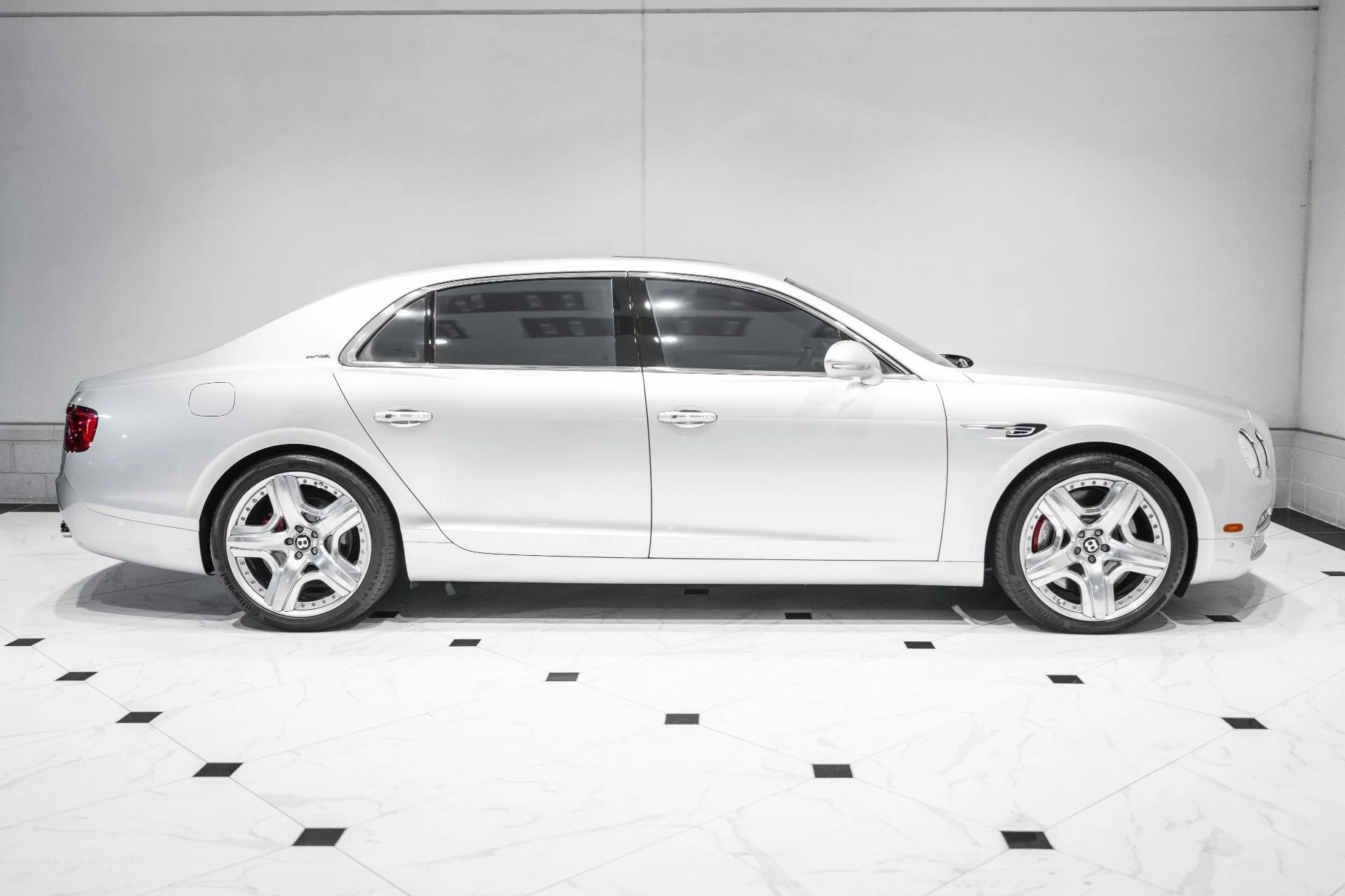 mph004_3206614173_Used_2014_Bentley_Flying_Spur_1764428362_b214f109fe