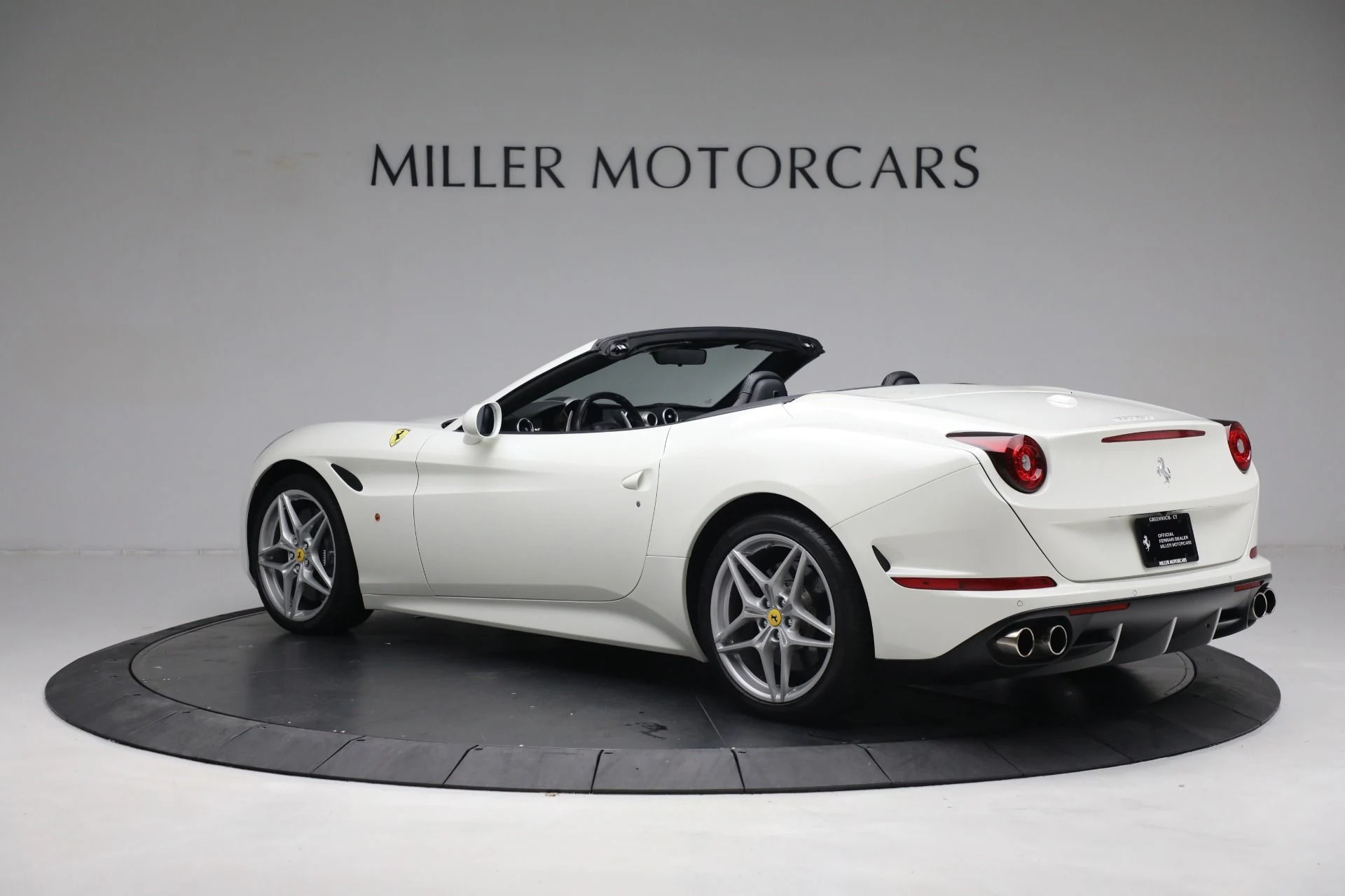 mph004_3209564561_Used_2017_Ferrari_California_T_db0a7b2a3f