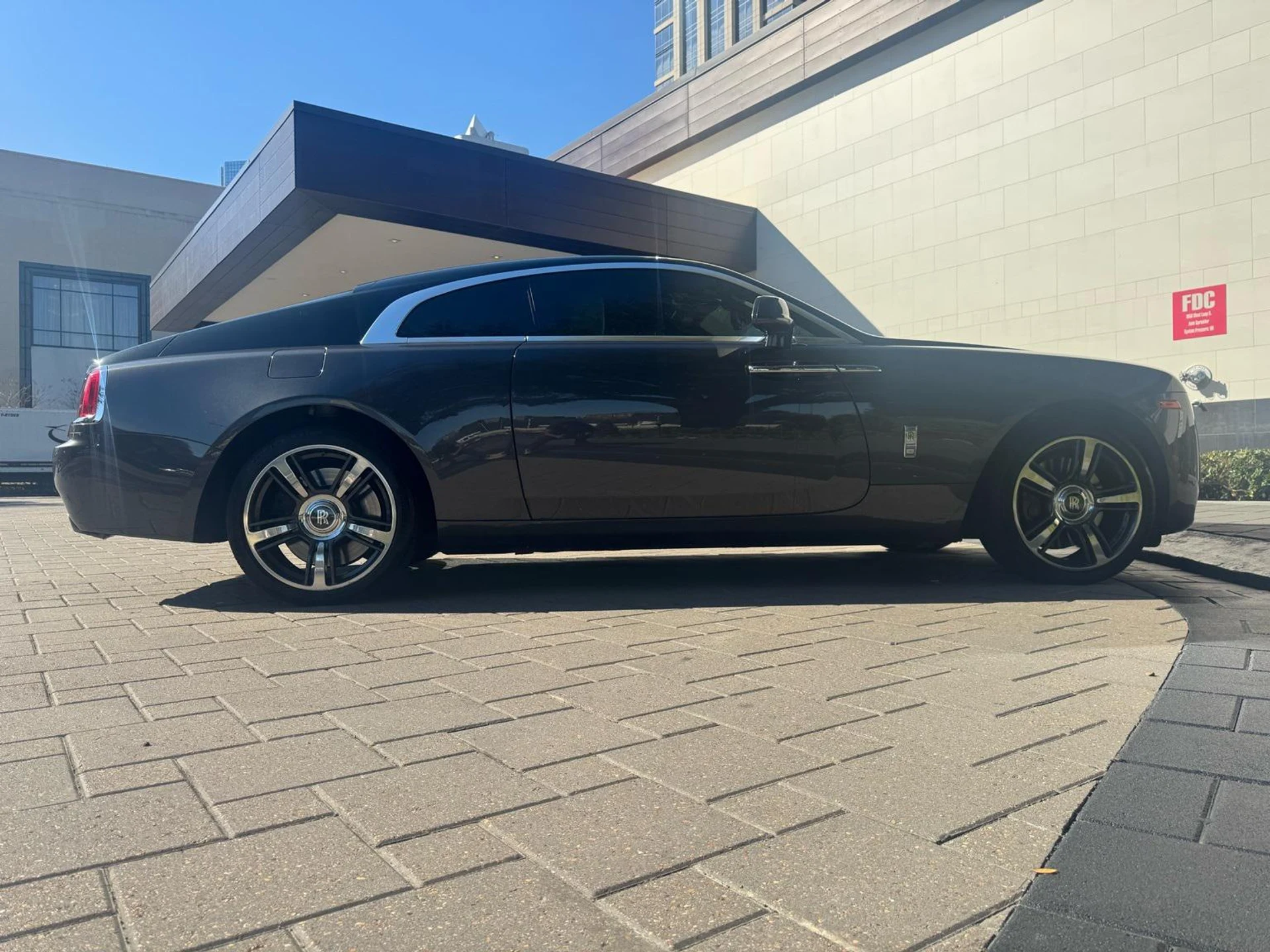 mph004_3215153951_498433837_699e7127df28d2812ab5f303_6b17a41f3a