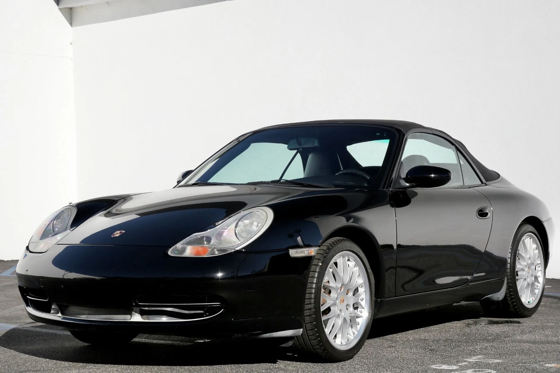 mph004_3216540486_Used_2000_Porsche_911_Carrera_Cabriolet_6_Speed_Manual_Sport_Classic_Wheels_Well_Optioned_1764950738_71ad46c152