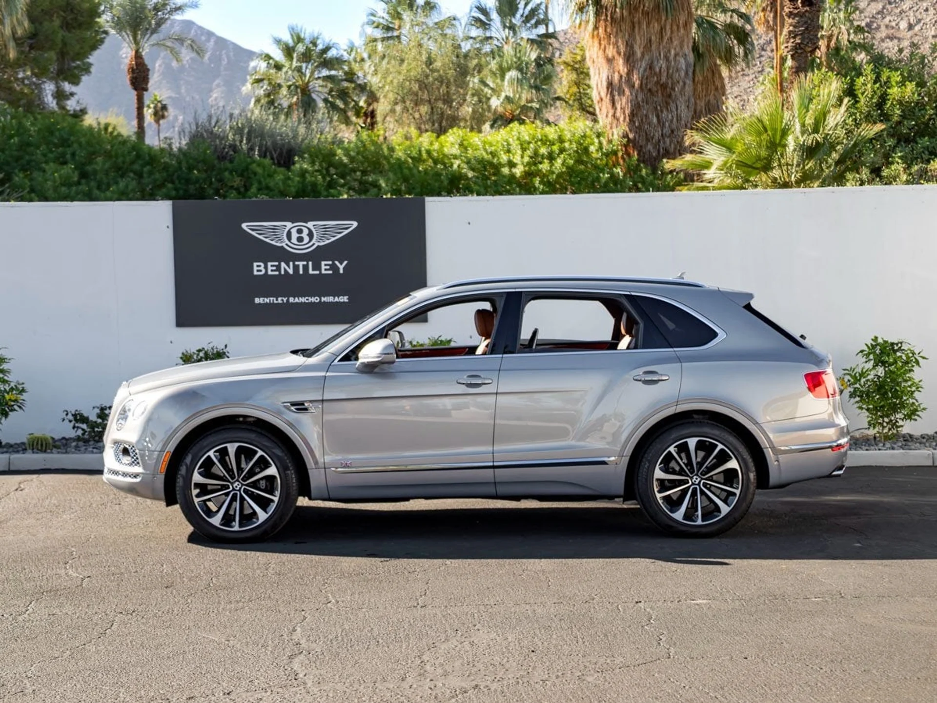 mph004_3216942168_5_5d5d90f009