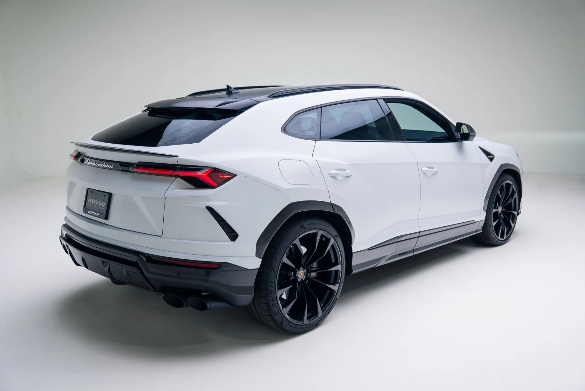 mph004_3219383407_Used_2022_Lamborghini_Urus_1764978399_277ed0fb20