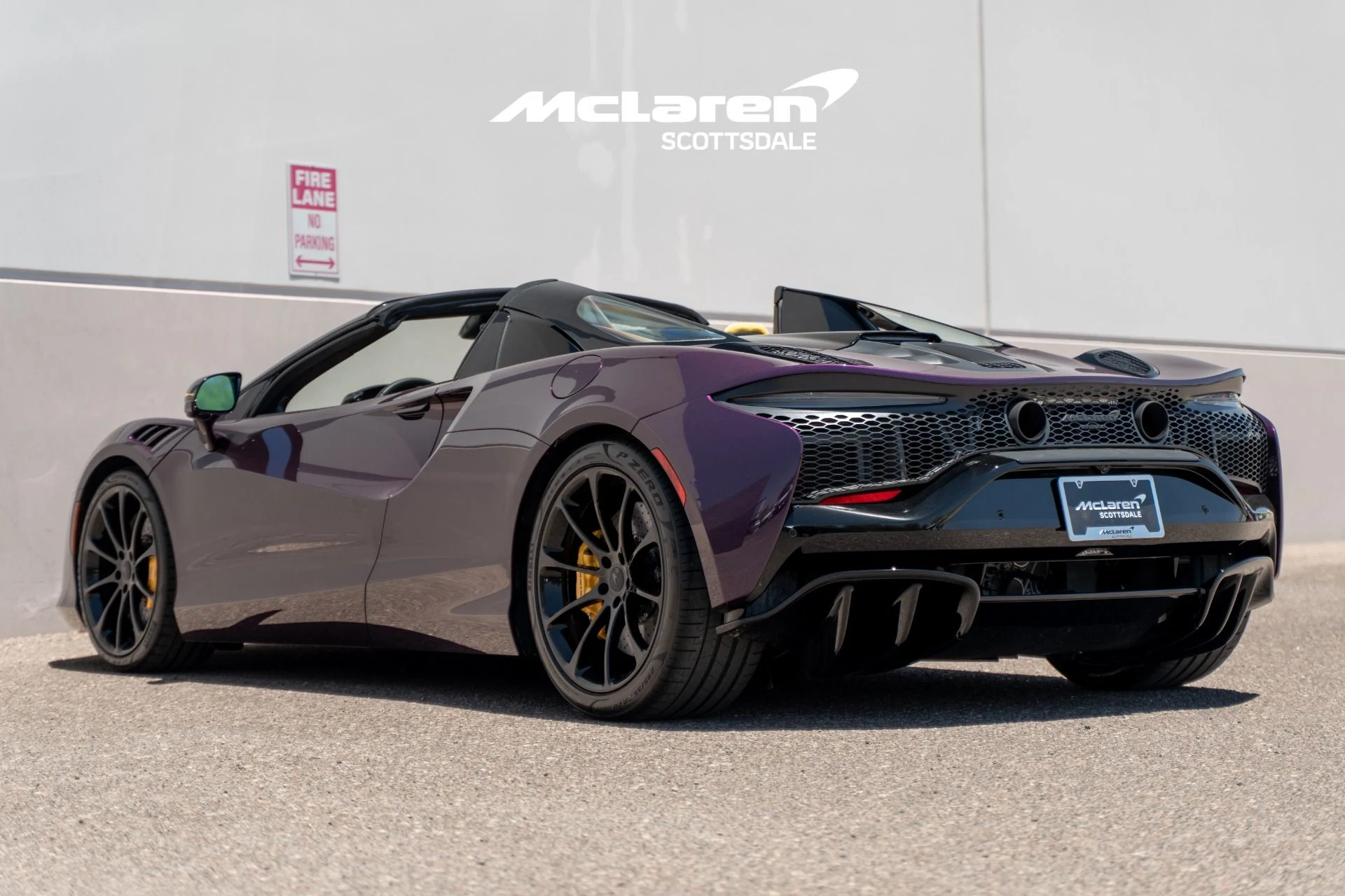 mph004_3223964499_Used_2025_MCLAREN_ARTURA_1780680112_c246f58f53