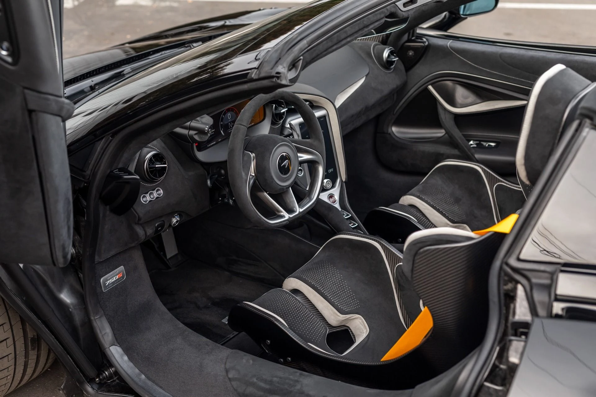 mph004_3227231857_Used_2024_Mc_Laren_750_S_Spider_1781806611_3611e77eeb