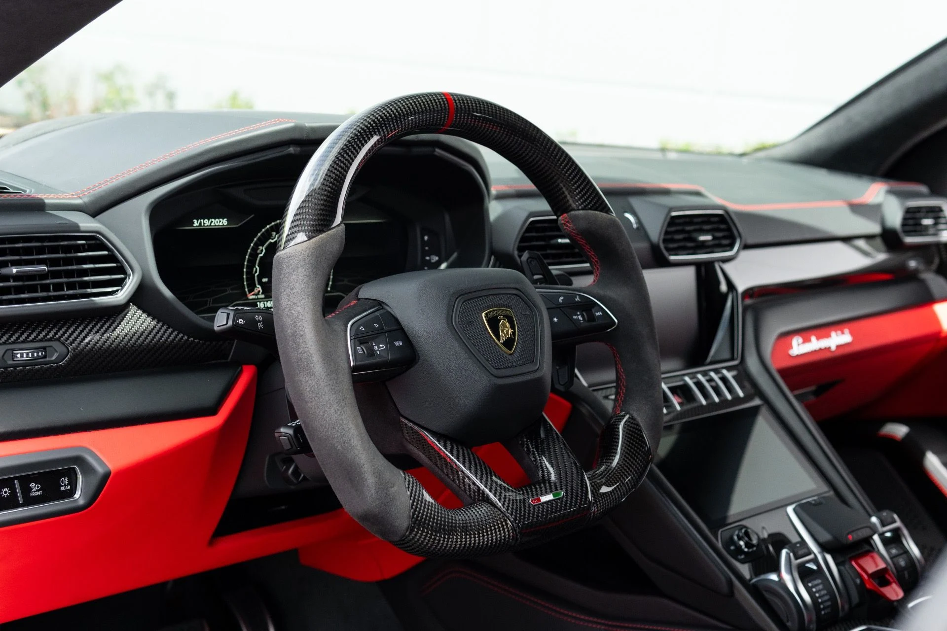 mph004_3230790835_Used_2022_Lamborghini_Urus_1773951394_915440df88