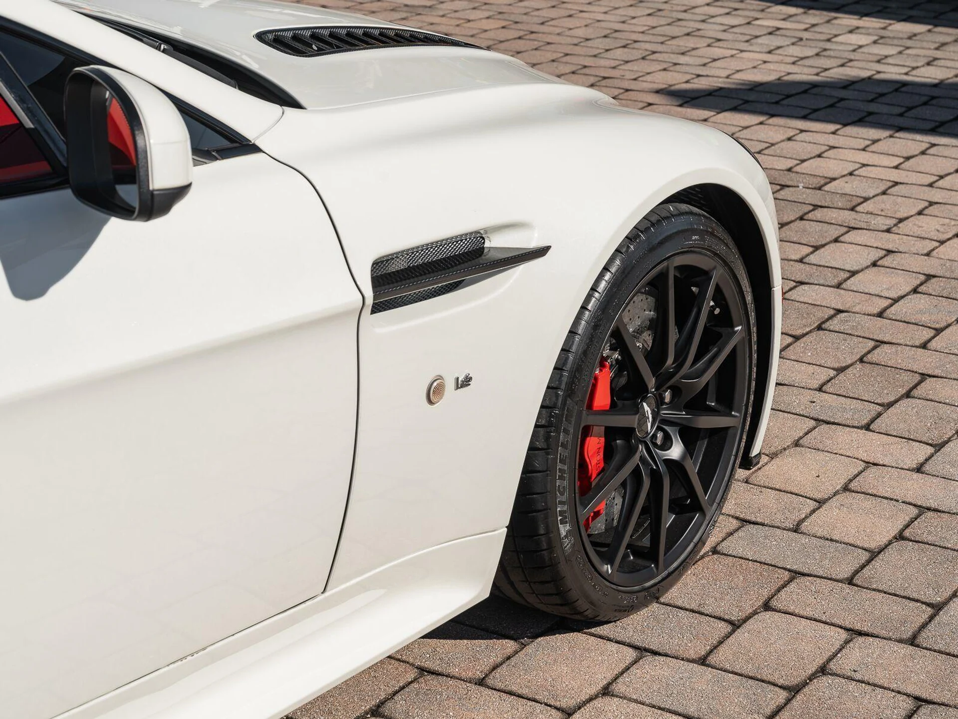 mph004_3235362496_Used_2017_Aston_Martin_Vantage_S_1792786086_4d2dce2df6