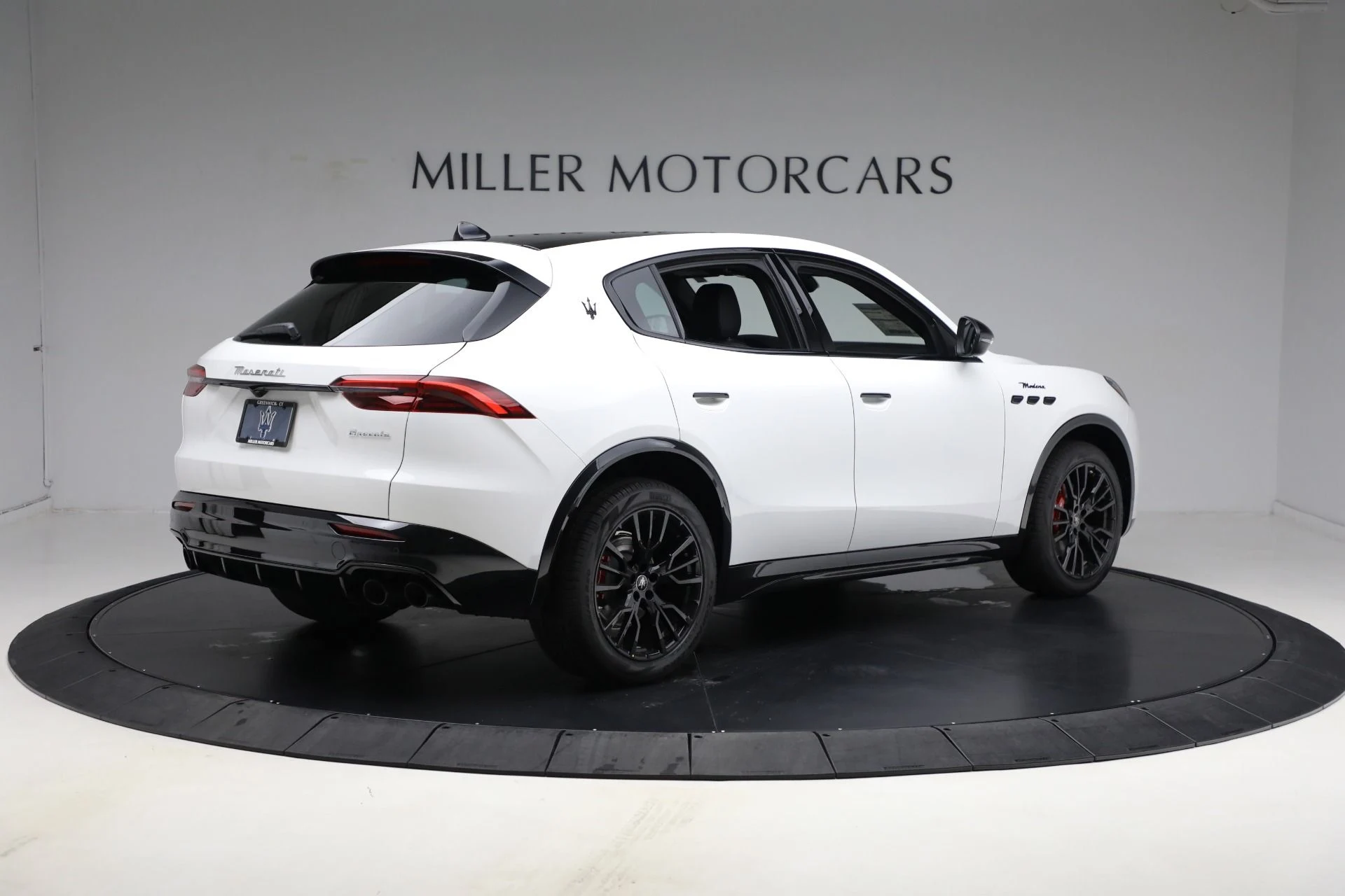 mph004_3240375874_New_2025_Maserati_Grecale_Modena_2871613119