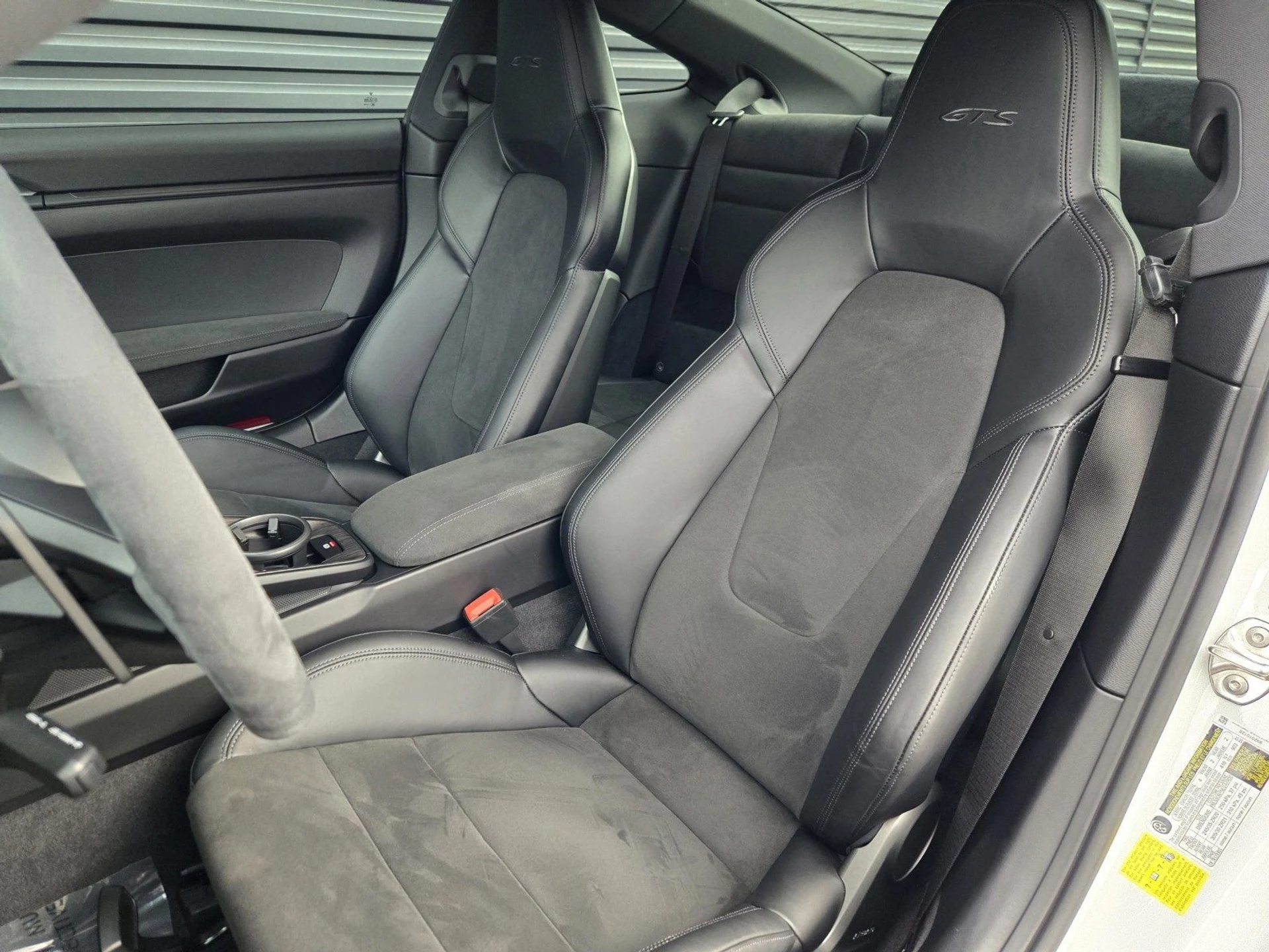 mph004_324921775_d033d3a985e75e57dd505c67aa022c8dx_80da376d0d