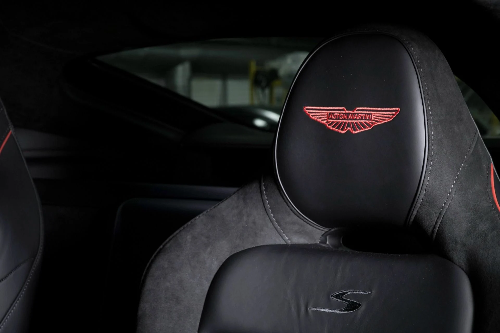 mph004_3270168898_New_2026_Aston_Martin_Vantage_1768443052_39b84b0c57