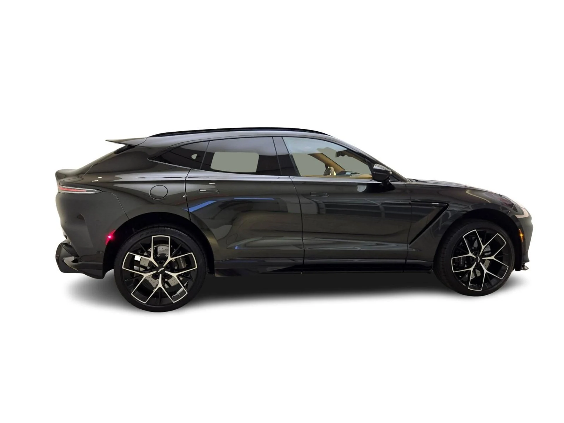 mph004_3273298015_New_2026_Aston_Martin_DBX_707_1761371579_6575ec4217