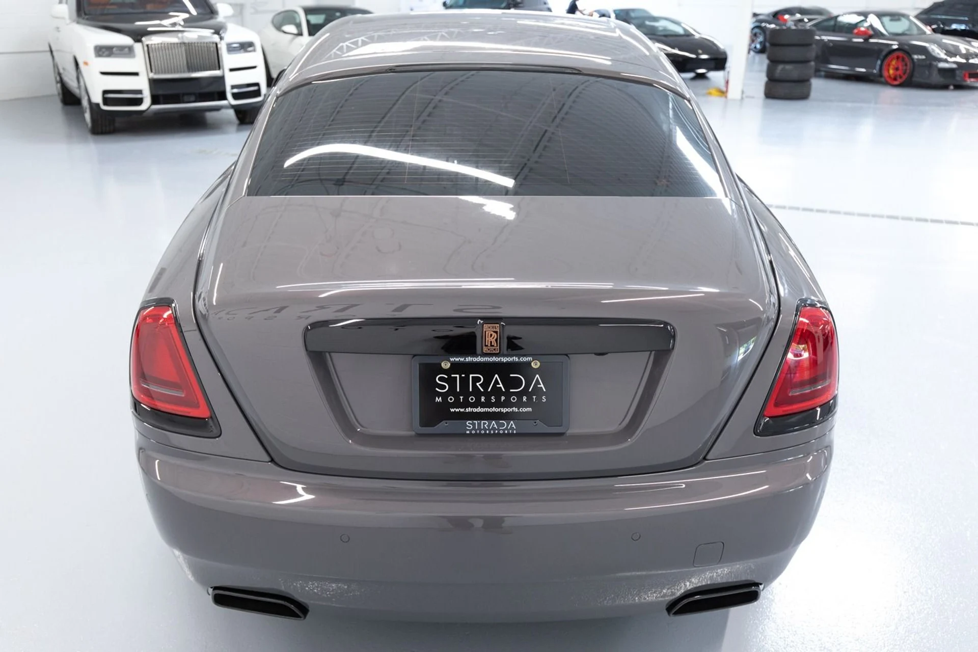 mph004_3282539654_Used_2018_Rolls_Royce_Wraith_Luminary_Collection_1708563018_f118a22730