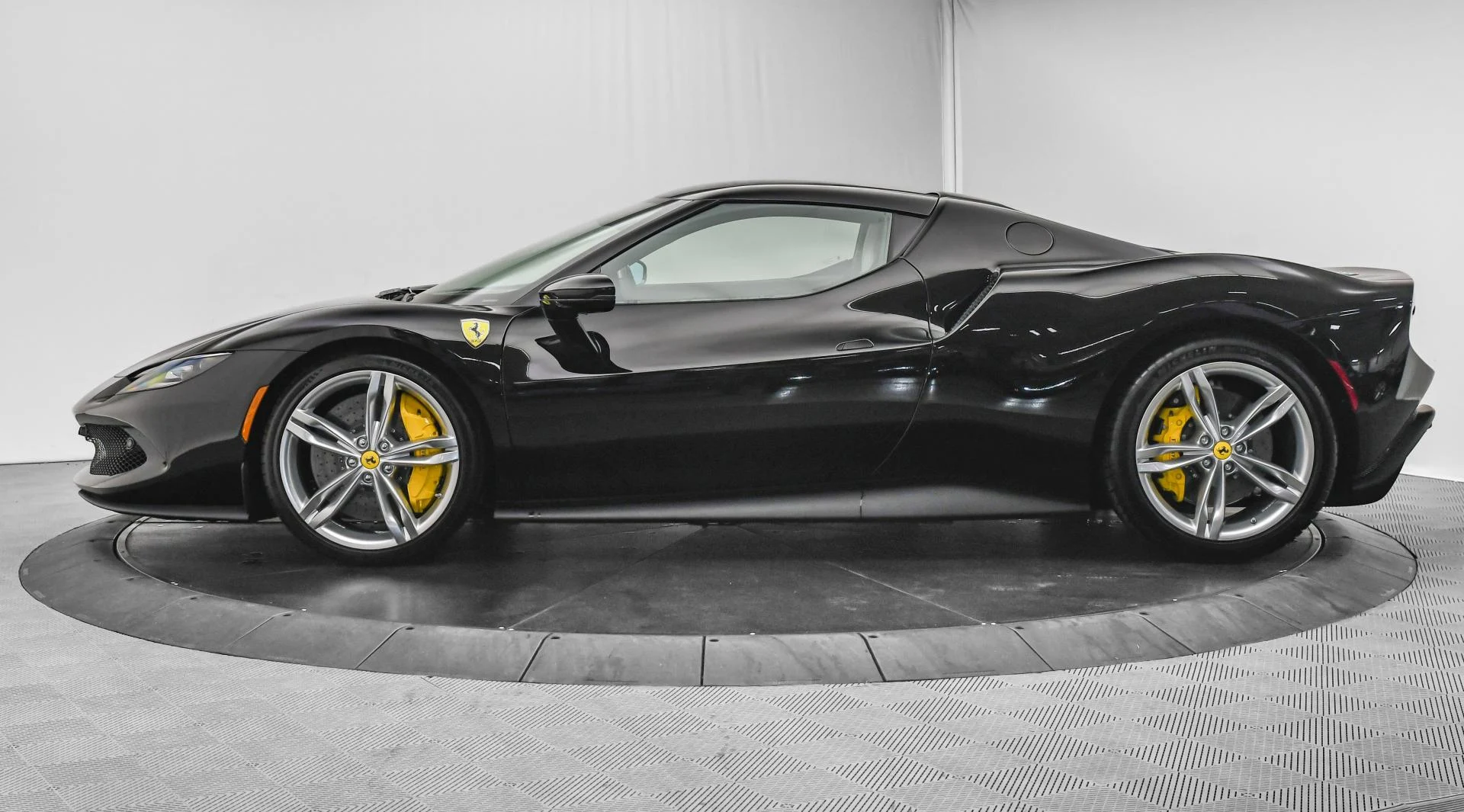 mph004_3285789714_Used_2024_Ferrari_296_GTB_Coupe_1754726533_15ddc87d2a