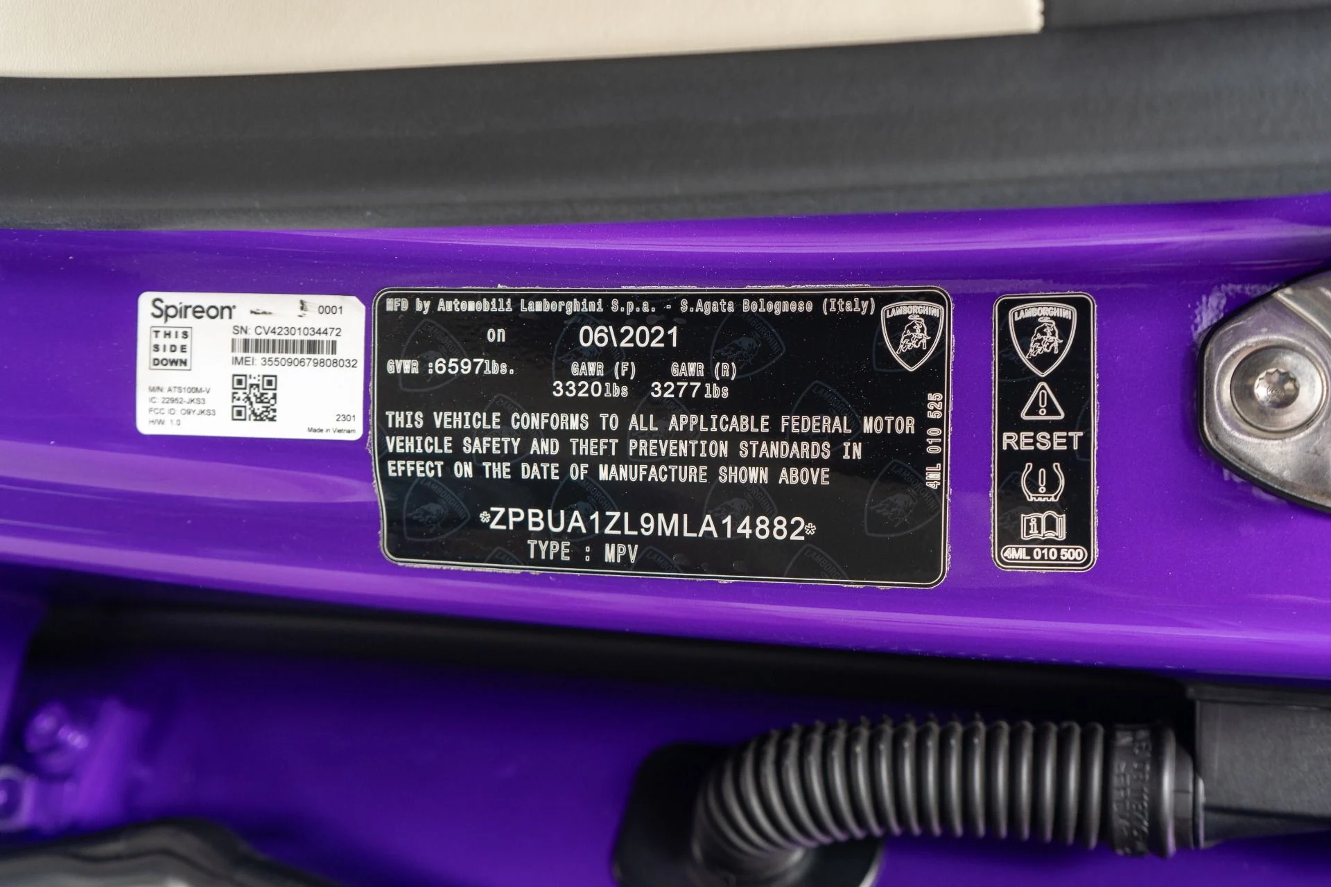 mph004_3298397110_Used_2021_Lamborghini_Urus_1779831201_012474d016
