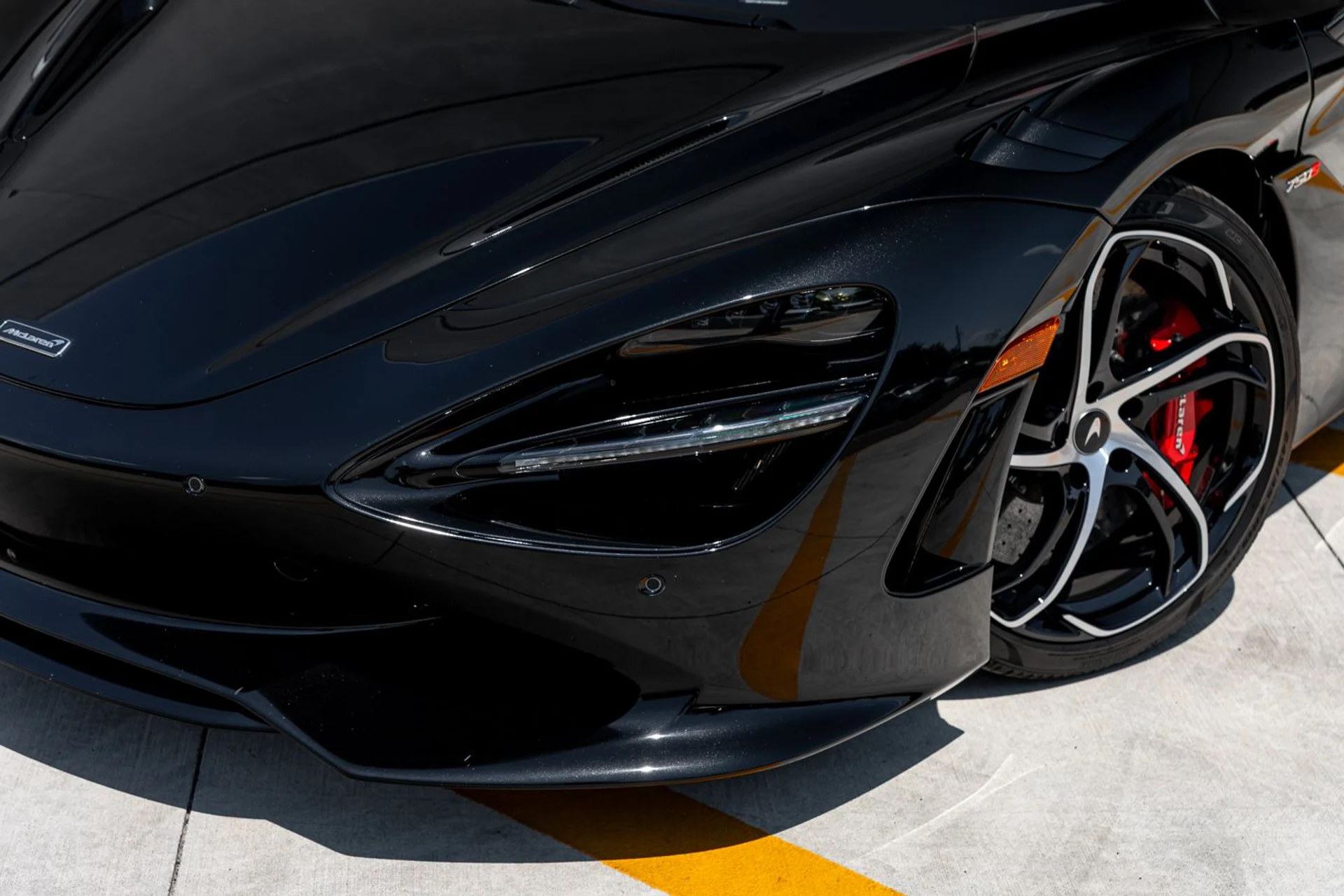 mph004_3299617833_550_p6_l_8a692ff6f6