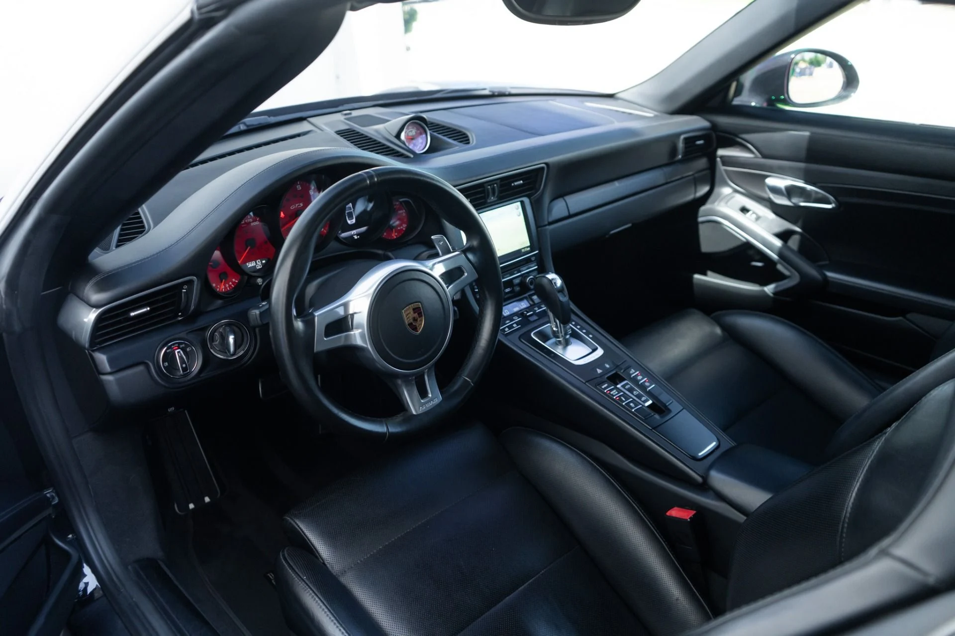 mph004_3316845920_Used_2016_Porsche_911_Carrera_GTS_1779987520_093d33faf3
