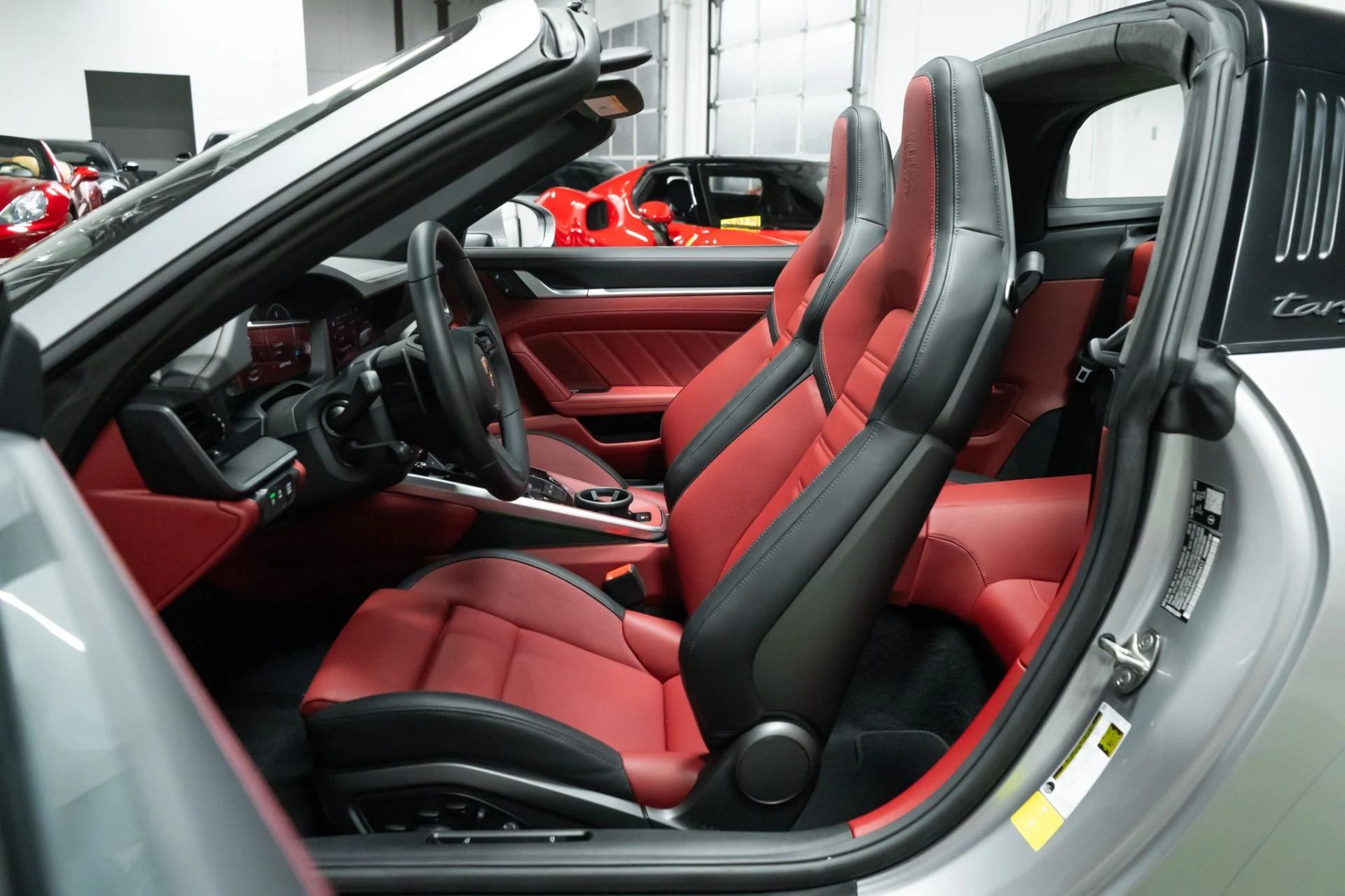 mph004_3326204739_Used_2026_Porsche_911_Targa_4_GTS_Targa_4_GTS_1767211945_f3ee99151b