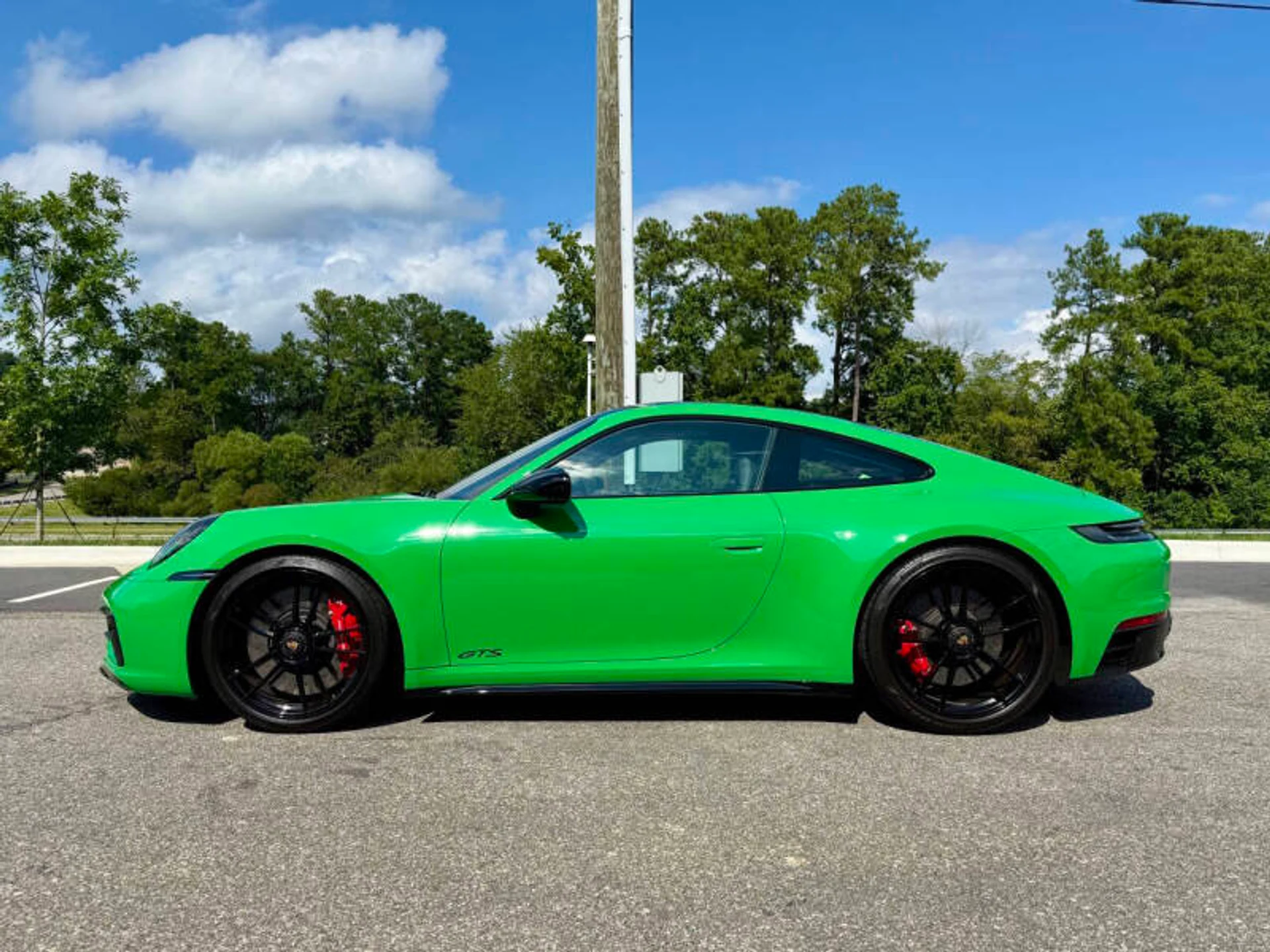 mph004_3335979867_2022_porsche_911_carrera_4_gts_awd_2dr_coupe_4be2bfbe4f