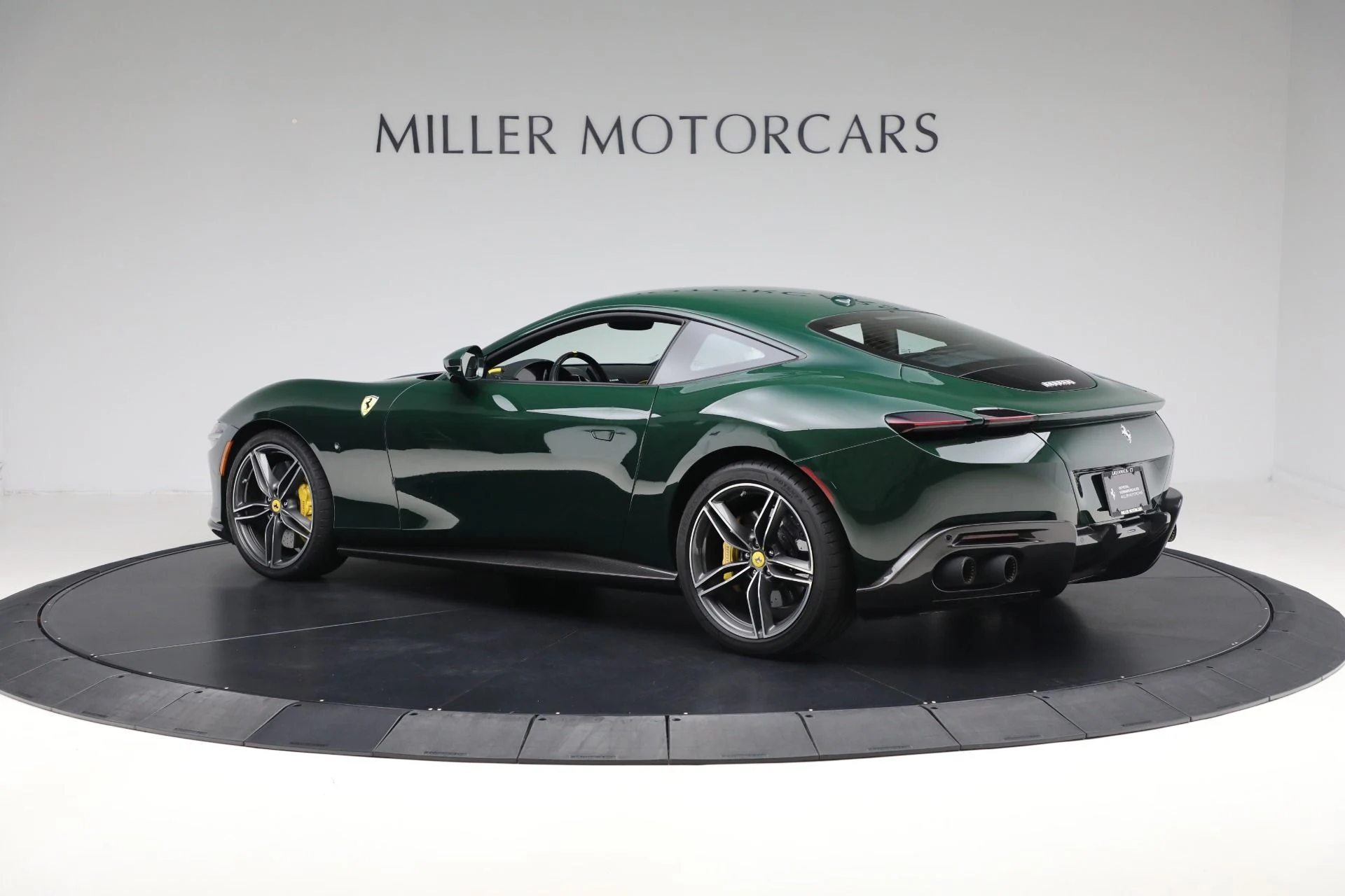mph004_3338569344_Used_2023_Ferrari_Roma_62aace593b