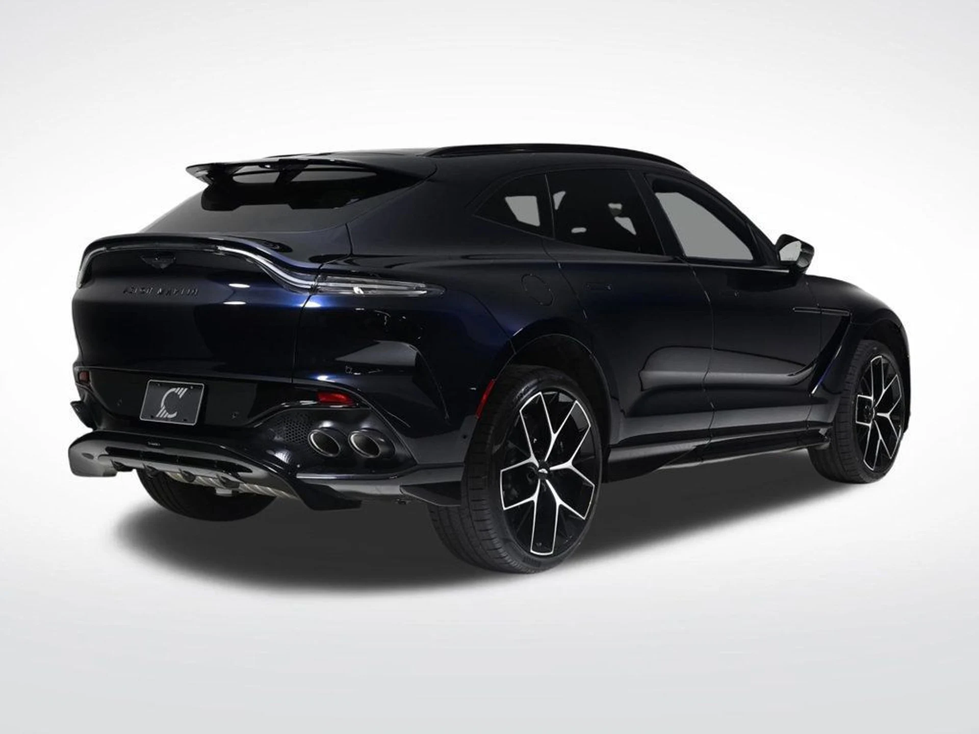 mph004_3361017877_new_2026_aston_martin_dbx_707awd_11350_22969414_5_1024_4237f61e7b