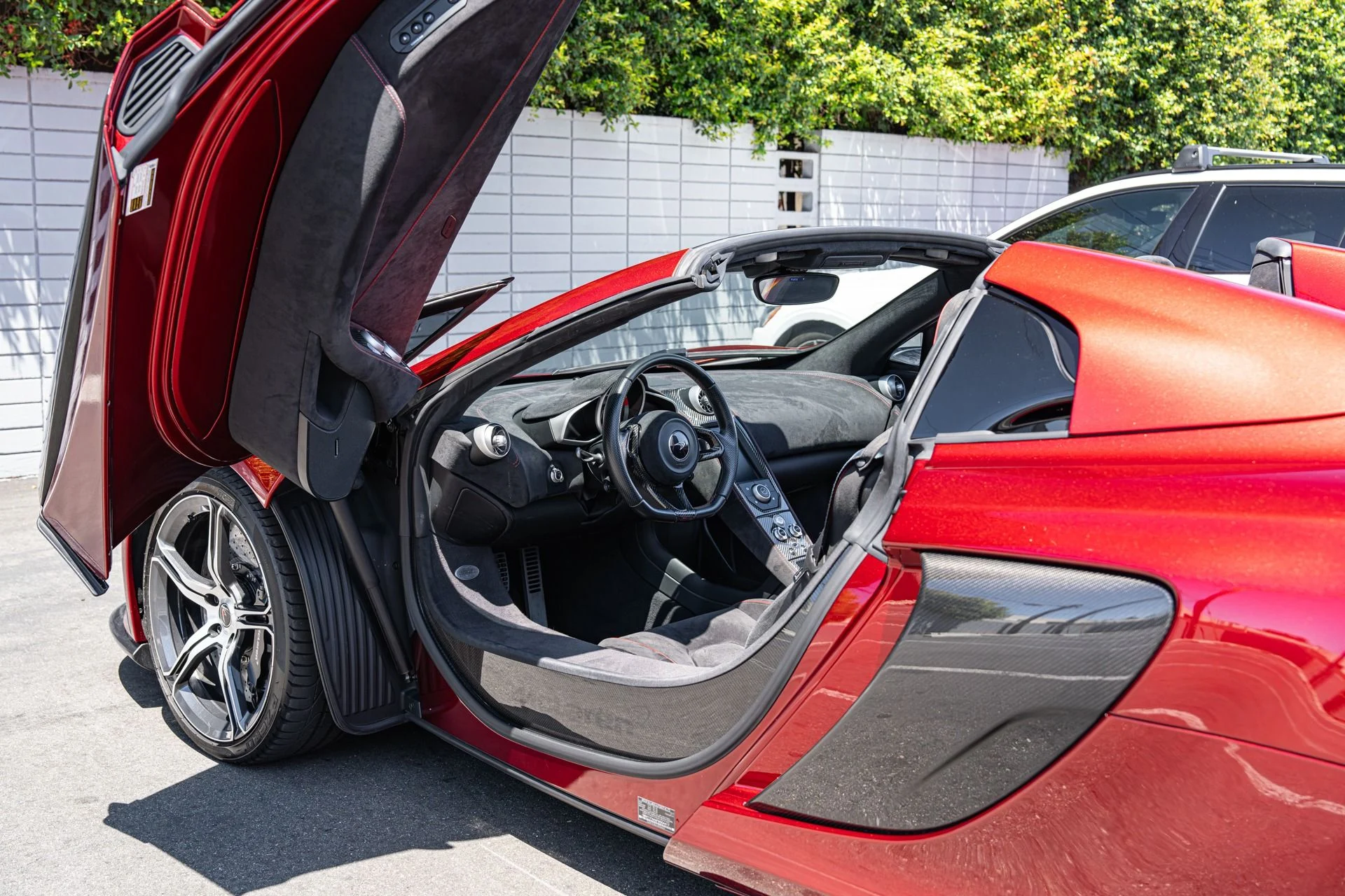 mph004_336348899_Used_2015_Mc_Laren_650_S_Spider_1754071743_9980d2ab10