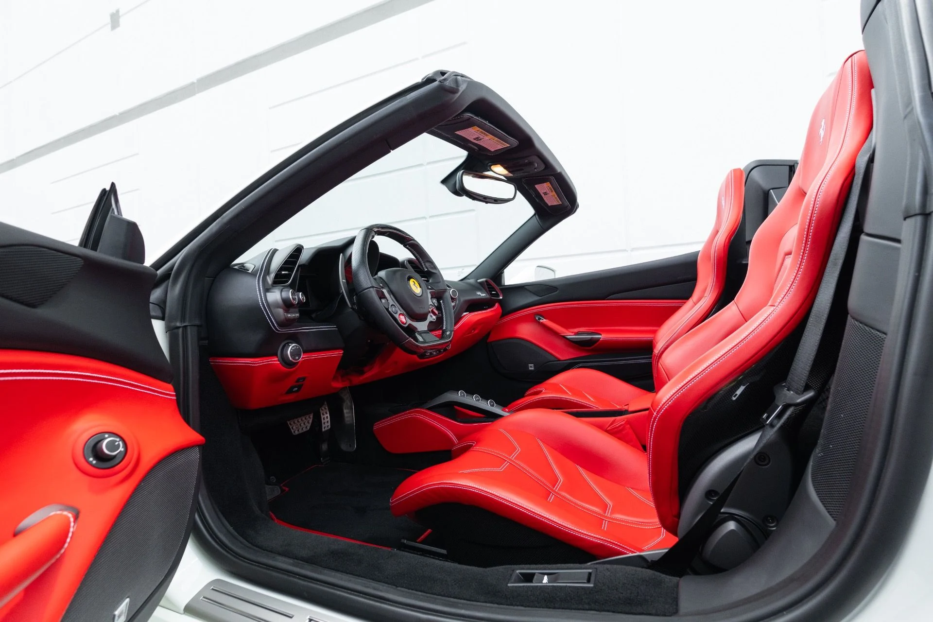 mph004_336776606_Used_2018_Ferrari_488_Spider_1779900992_dd2929e820