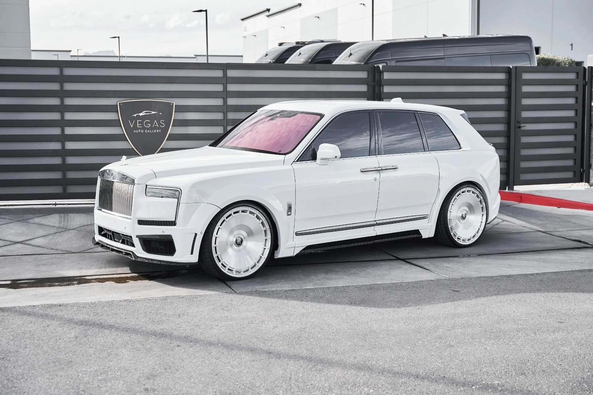 mph004_3368719502_Used_2025_Rolls_Royce_Cullinan_Base_1770950879_a9799105f3