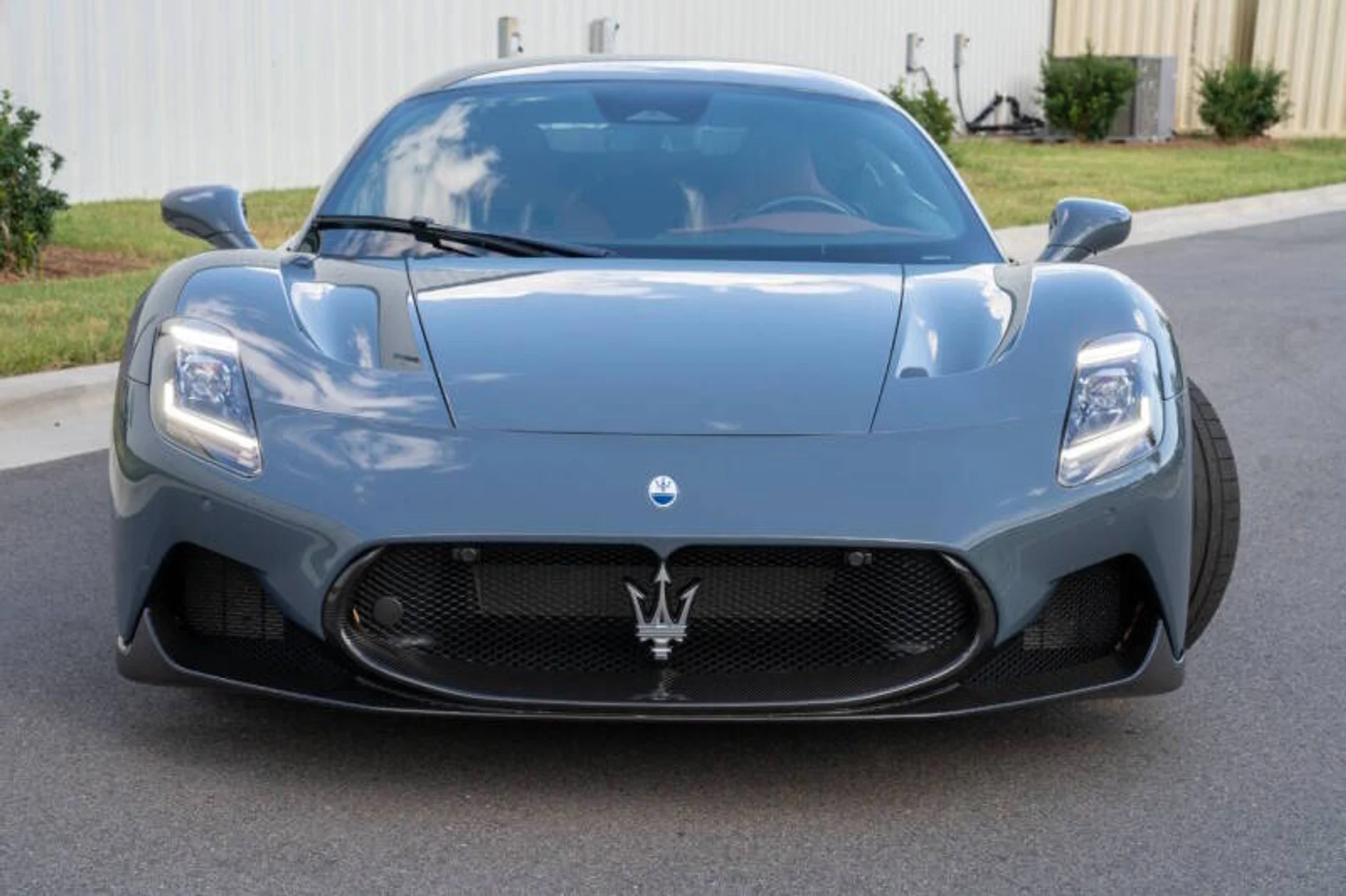 mph004_3372091441_2023_maserati_mc20_base_2dr_coupe_c819c5a91c