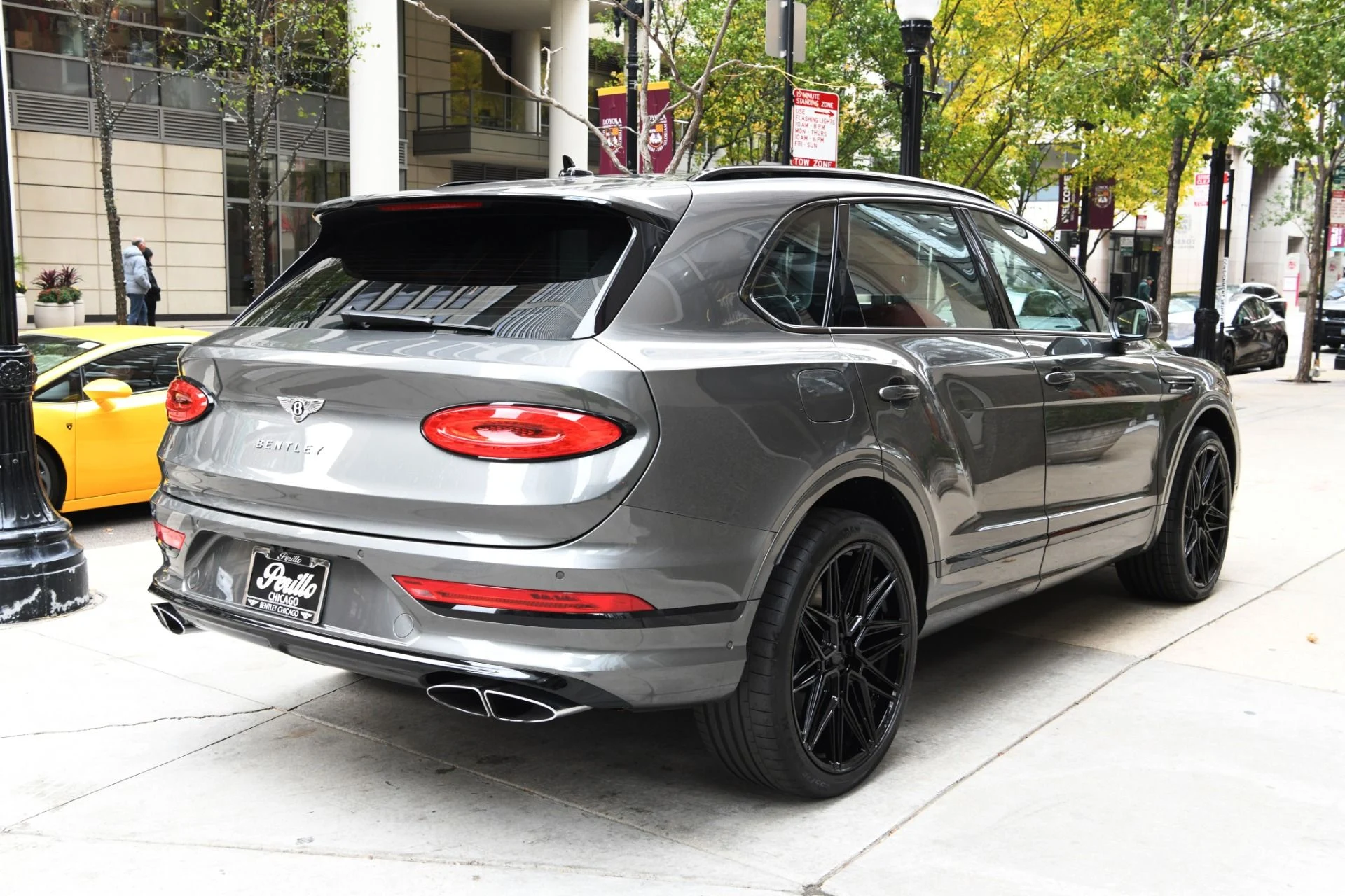 mph004_337952708_Used_2021_Bentley_Bentayga_V8_1761946591_6823667764