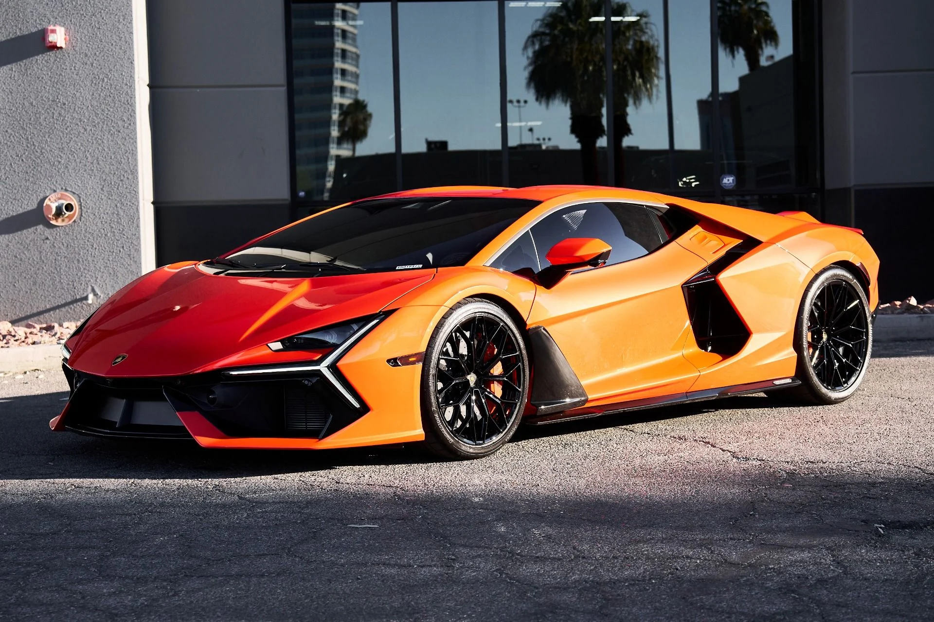 mph004_337955609_Used_2024_Lamborghini_Revuelto_Base_1755224841_33fdd2d783