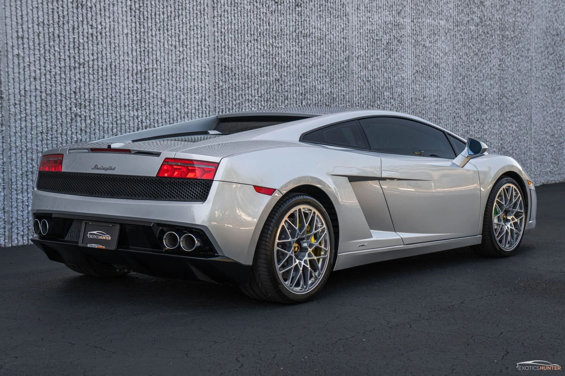 mph004_3381125233_Used_2010_Lamborghini_Gallardo_LP_560_4_in_Grigio_Telasso_w_Carbon_Ceramic_Brakes_1762876983_fc38942df5