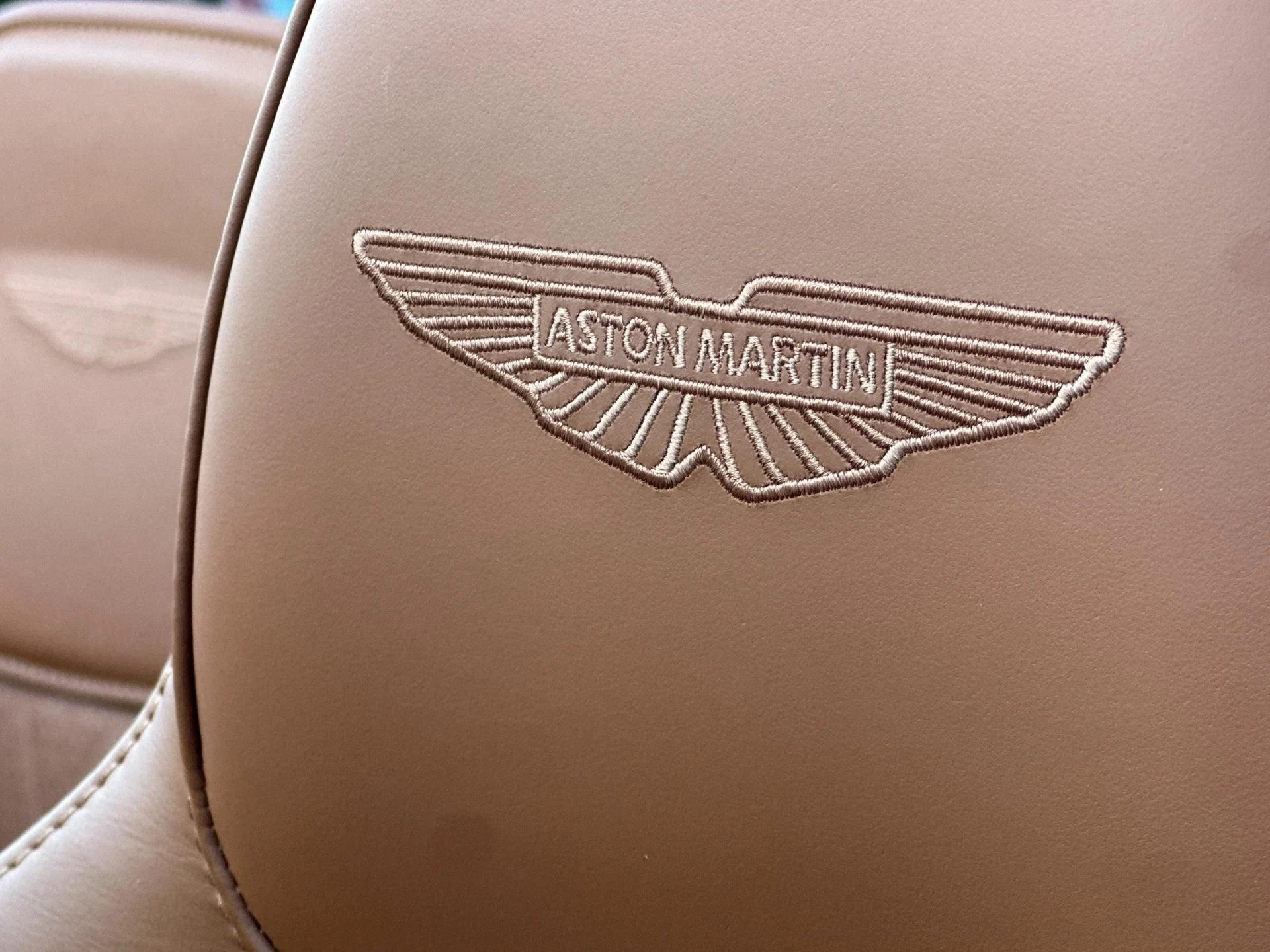 mph004_3383160888_New_2026_Aston_Martin_DB_12_Volante_1764169826_a0b7f9768d