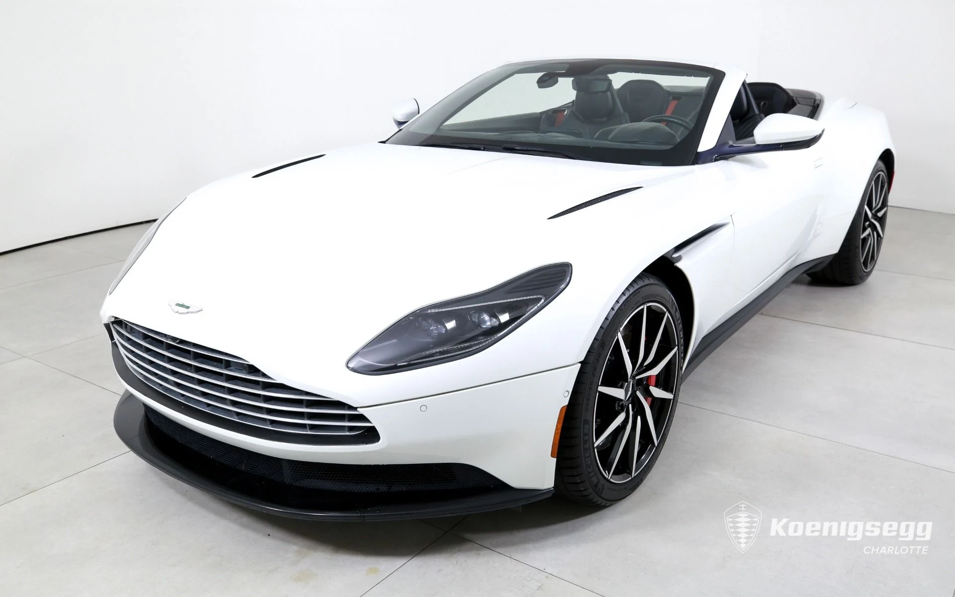 mph004_3384966829_Used_2020_Aston_Martin_DB_11_Volante_1782494523_2e089b70b3