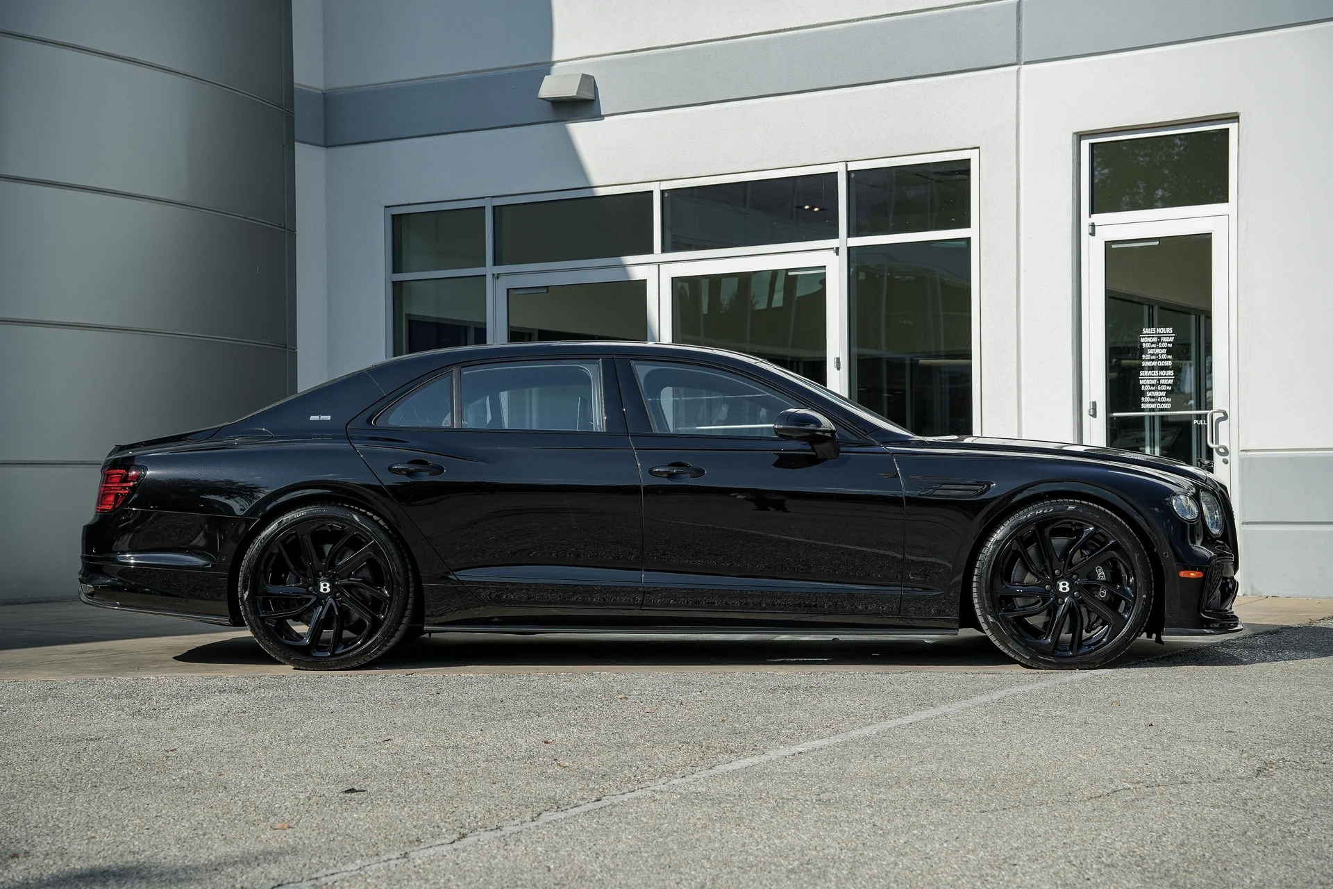 mph004_3388637285_Hi_Tech_Luxury_Imports_LLC_SCBBR_6_ZG_1_SC_022806_image_4_99e76a90de