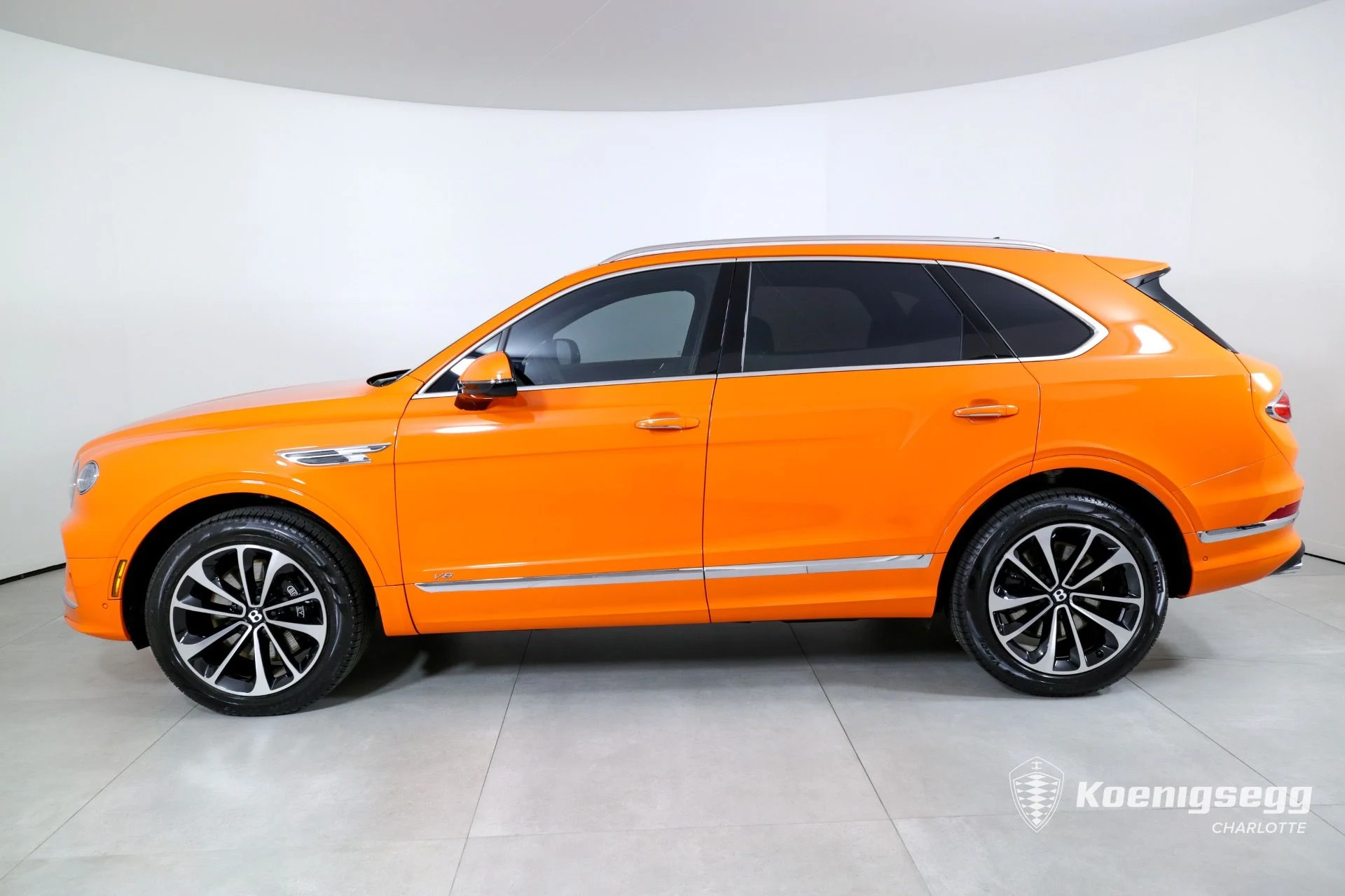 mph004_3400762593_Used_2022_Bentley_Bentayga_V8_1713469651_30786ea0de