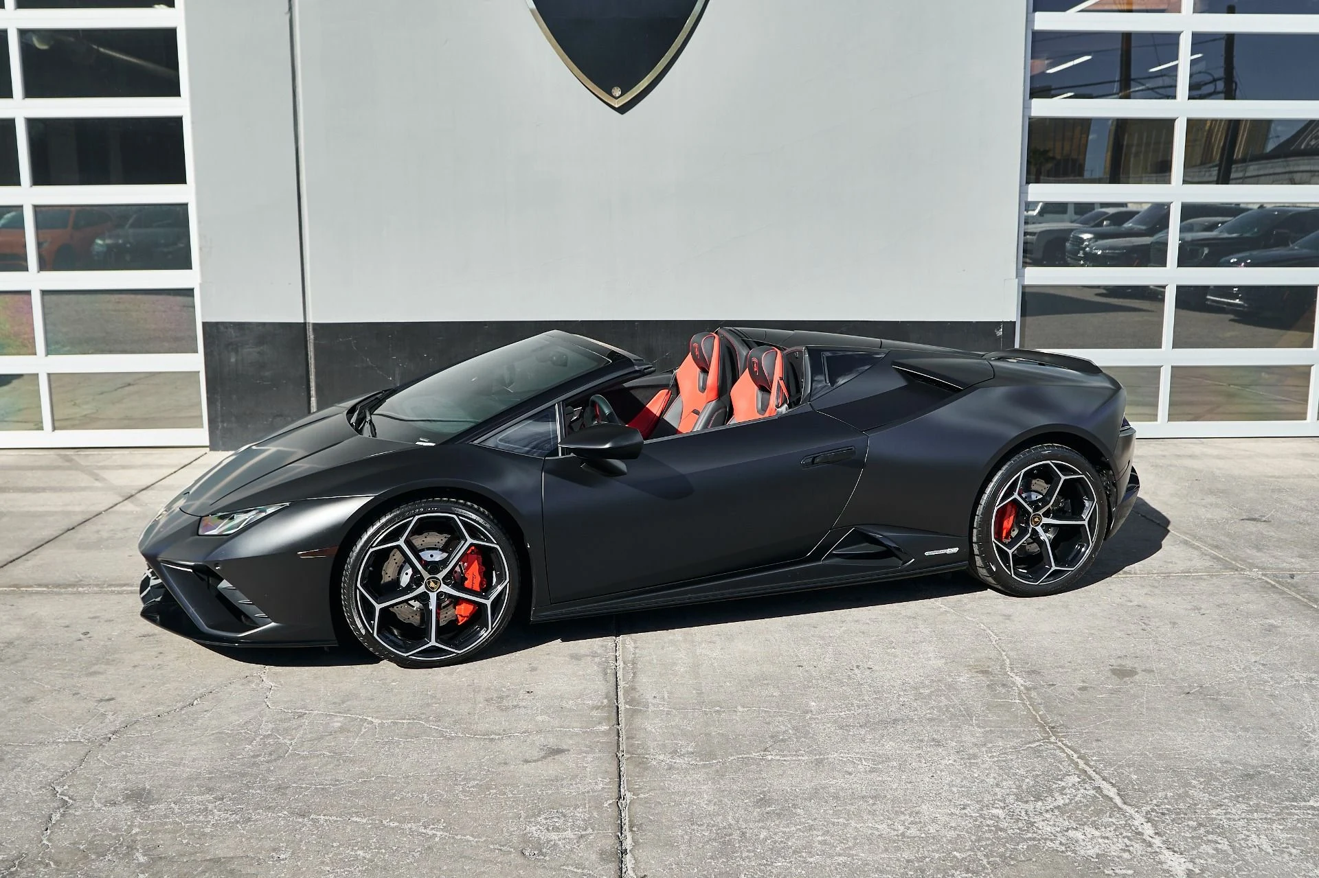 mph004_3402699887_Used_2021_Lamborghini_Huracan_EVO_Base_1729305631_eaaa95407d