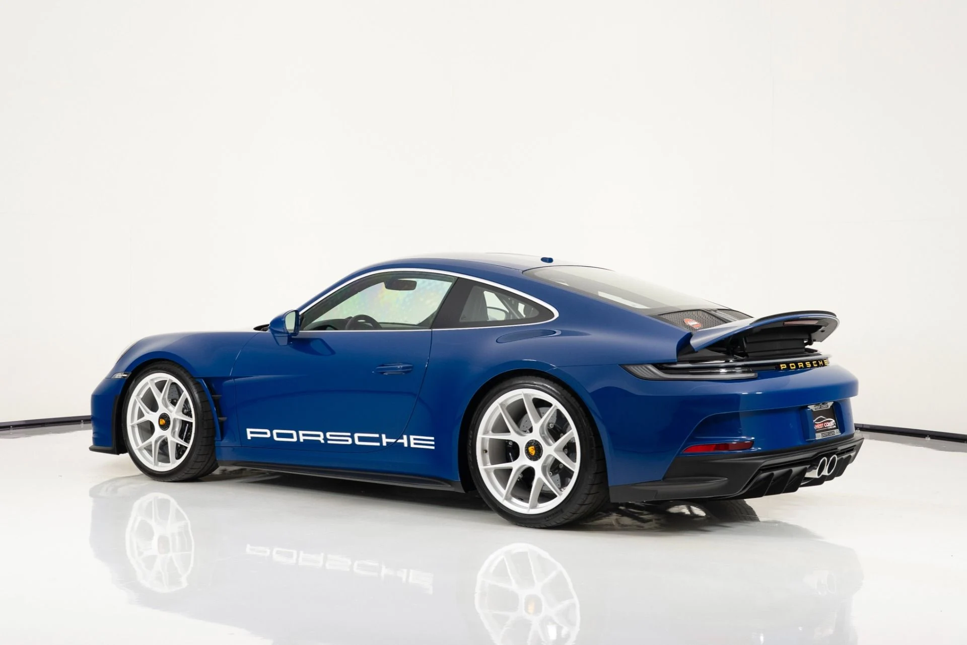 mph004_3405189202_Used_2024_Porsche_911_ST_1758136876_008bc26b54