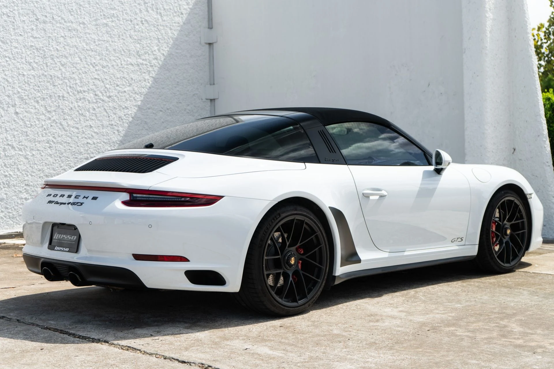 mph004_3414898038_Used_2018_Porsche_911_Targa_4_GTS_1791238615_519490f25d